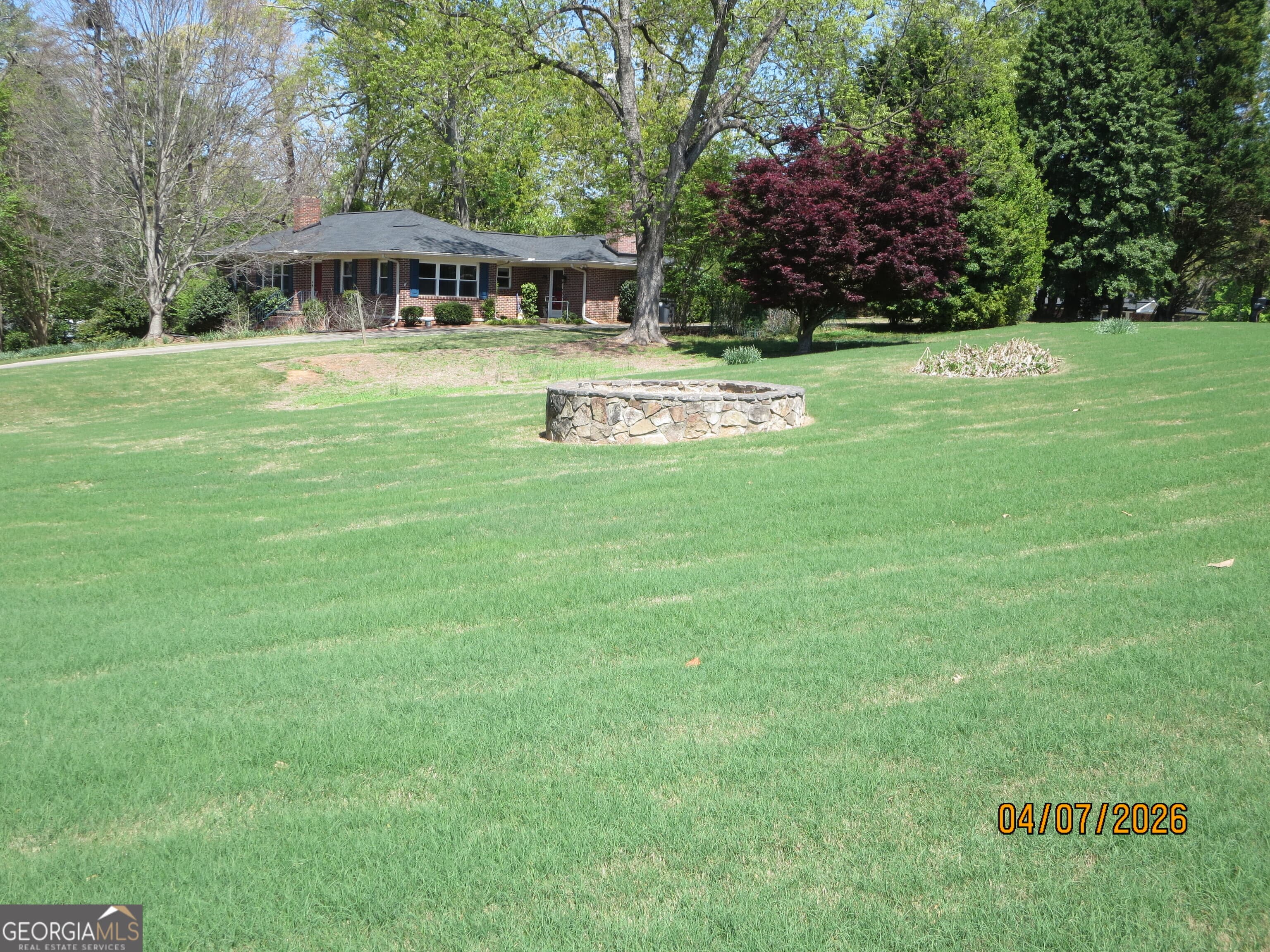 1356 Enota Ne Ave — photo 2