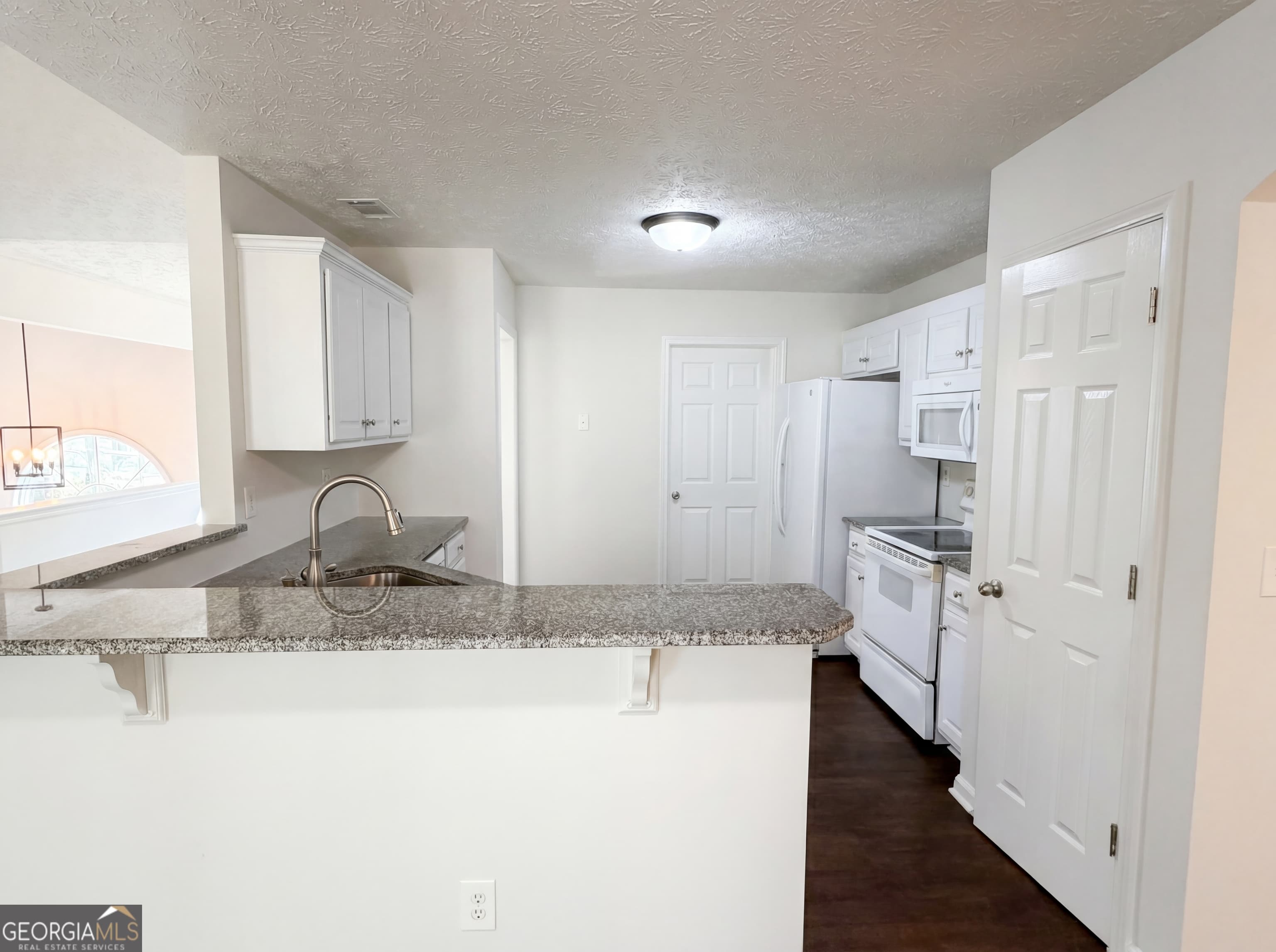 40 Cranbrook Ct — photo 2