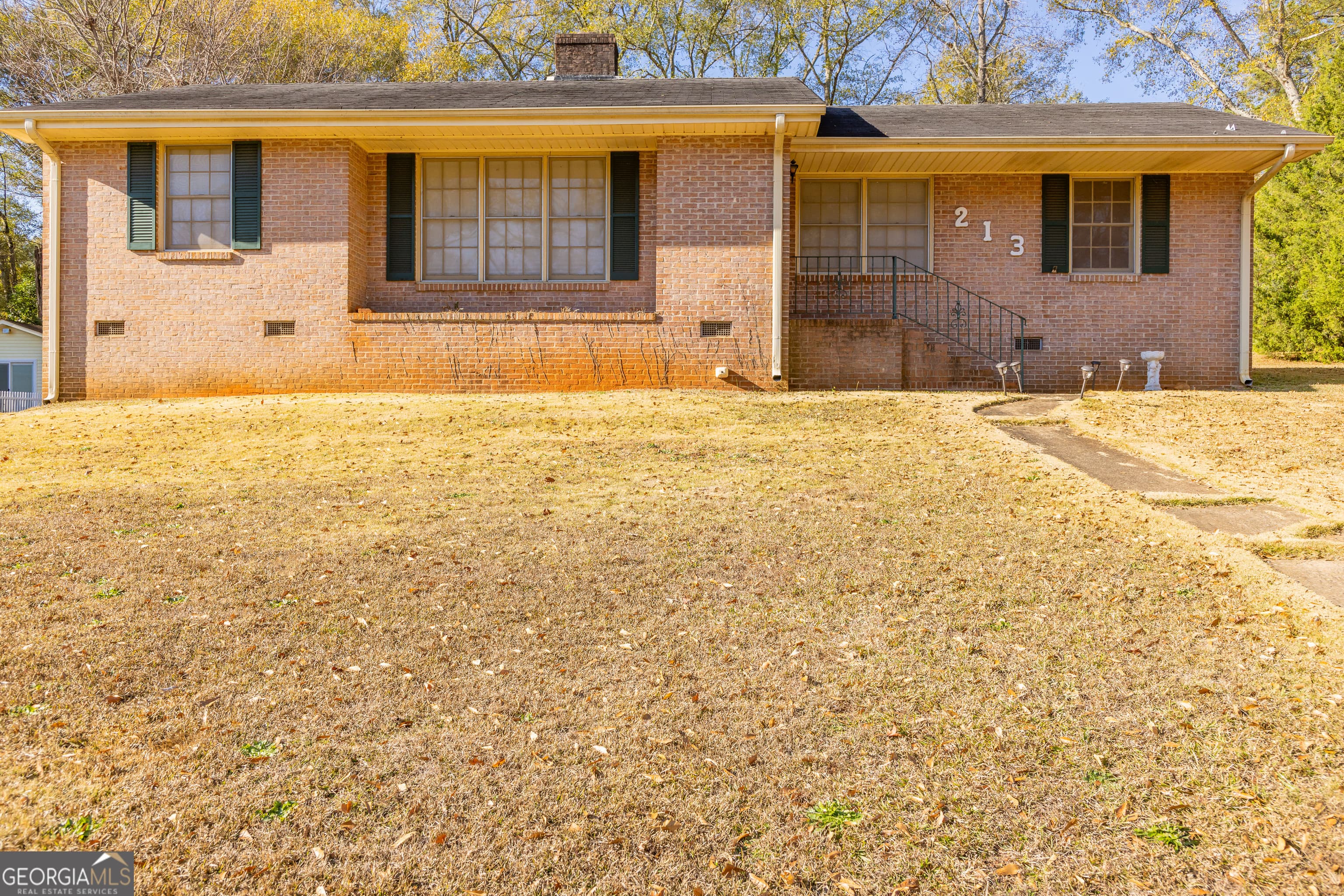 213 Jefferson St — photo 2