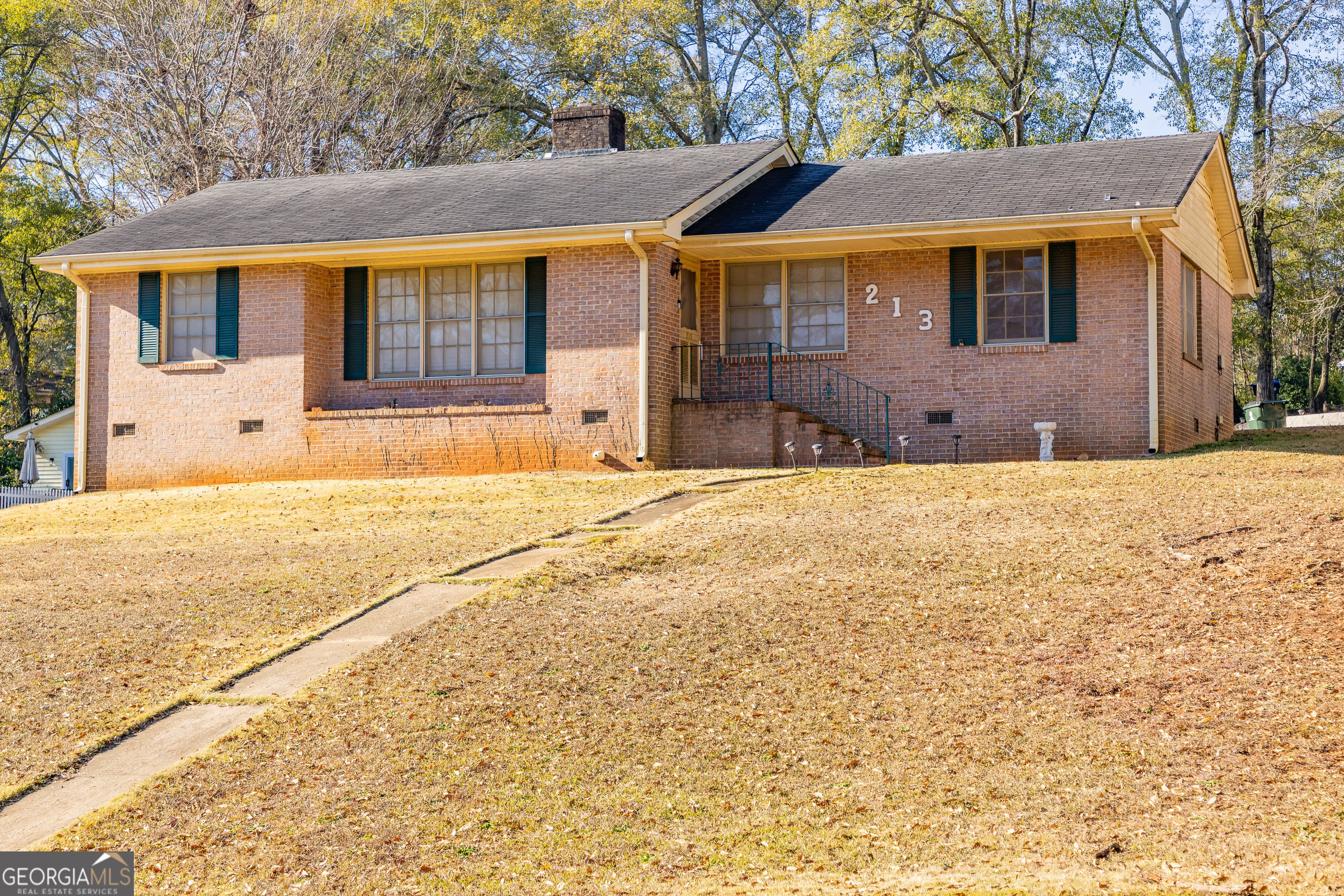 213 Jefferson St — photo 1