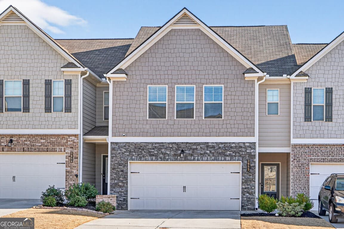 3652 Prospect Point Dr — photo 1