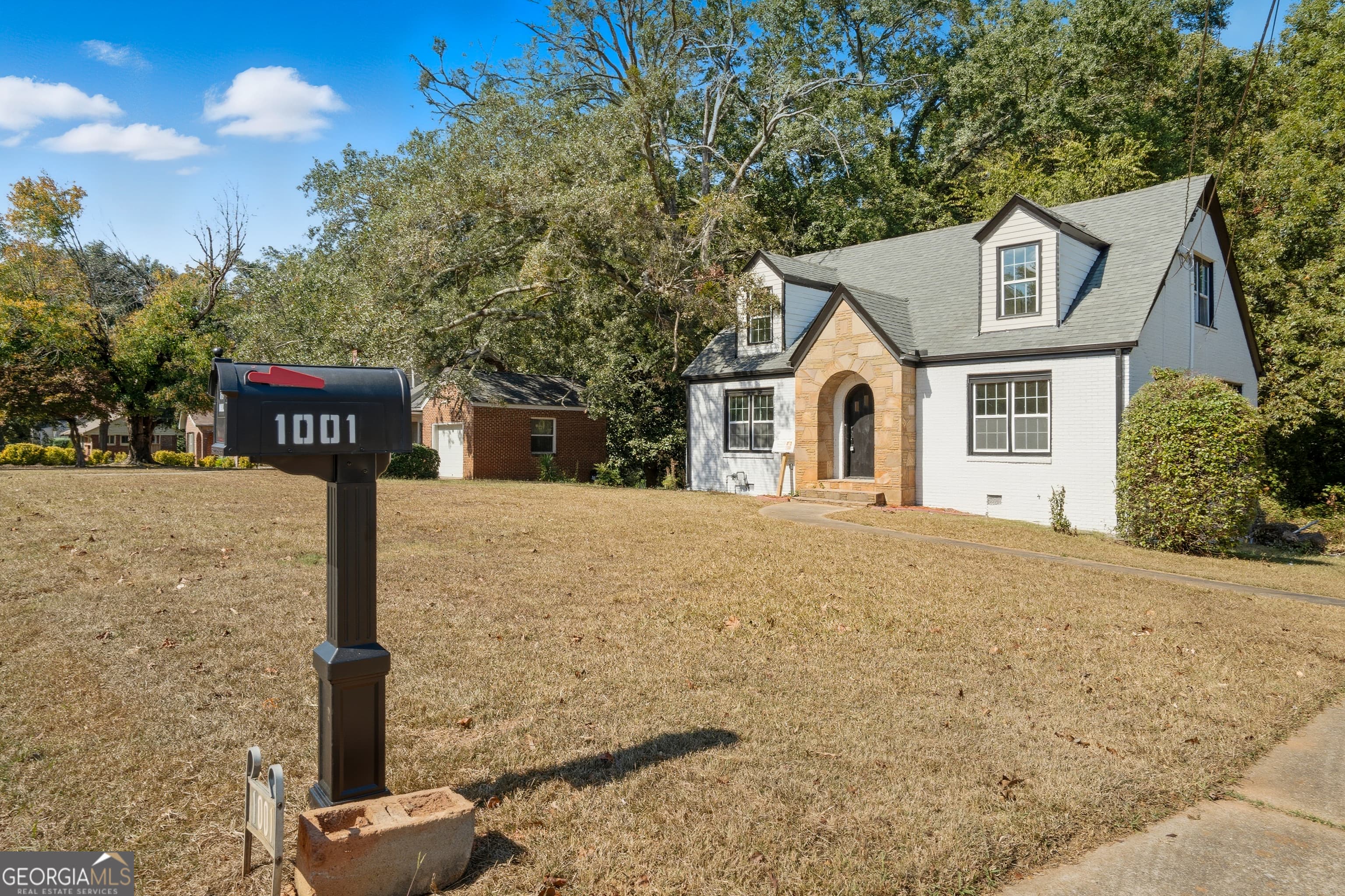 1001 Jefferson Ave — photo 2