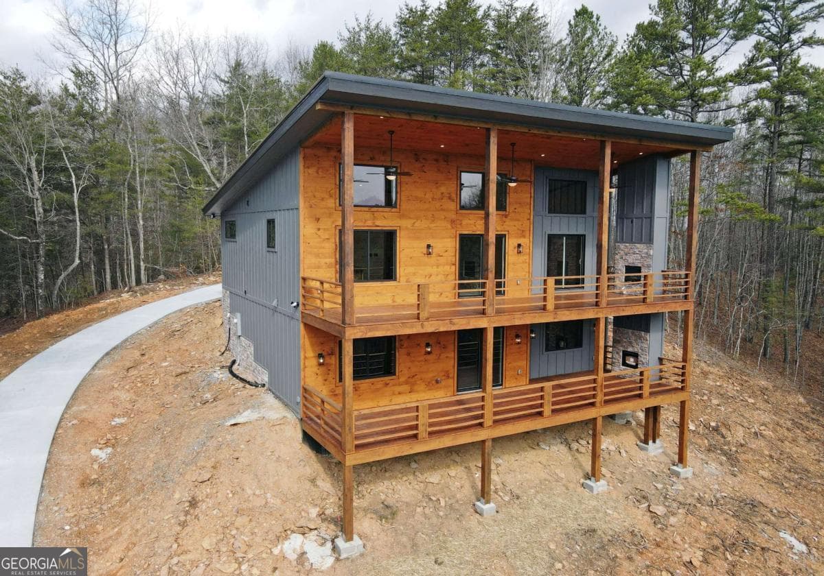 391 Crabapple Ln — photo 1