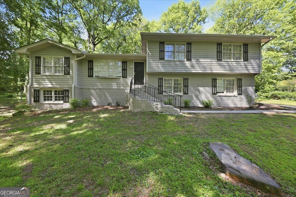 737 Mountainbrooke Circle — photo 1