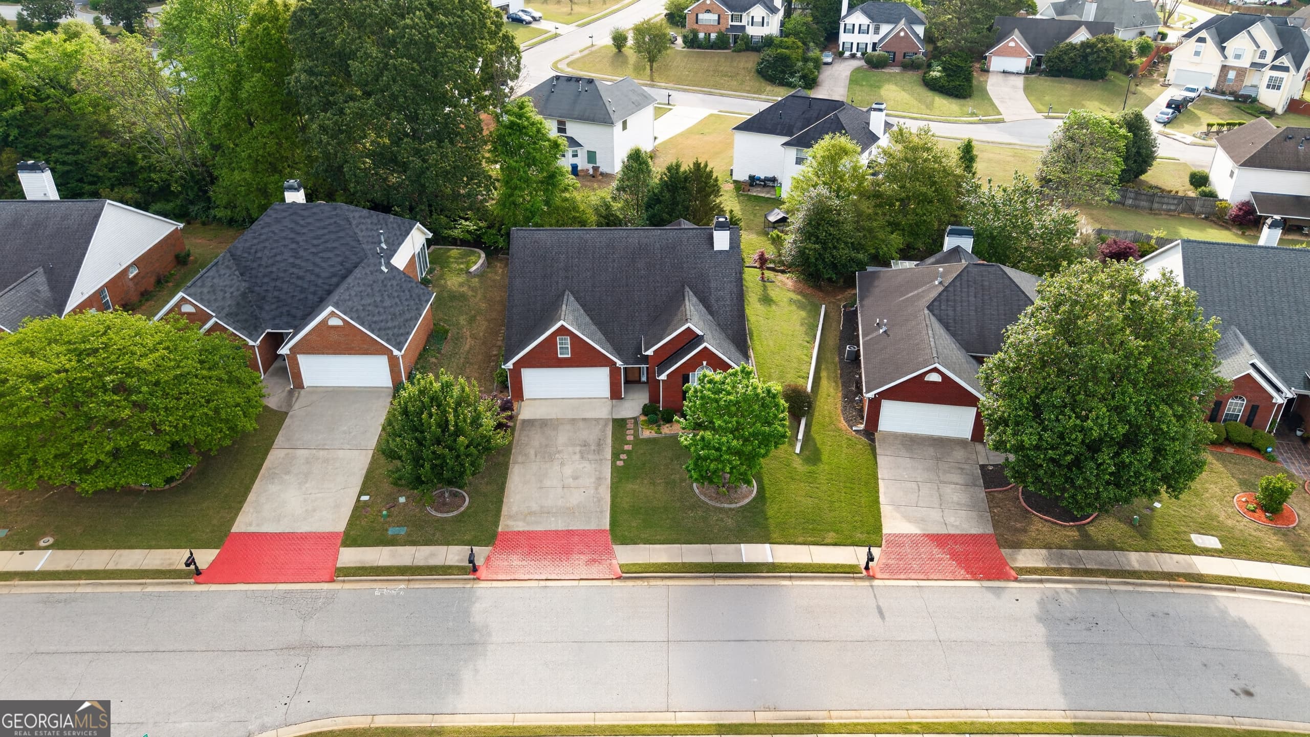 133 Meridian Dr — photo 2