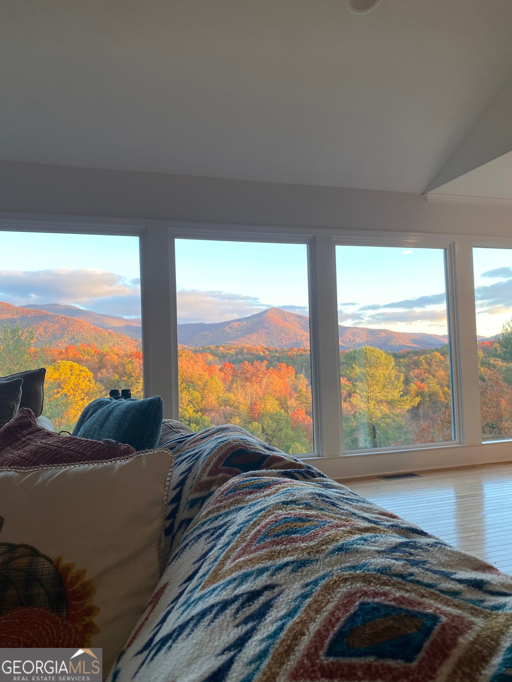 962 Woodbrier — photo 2