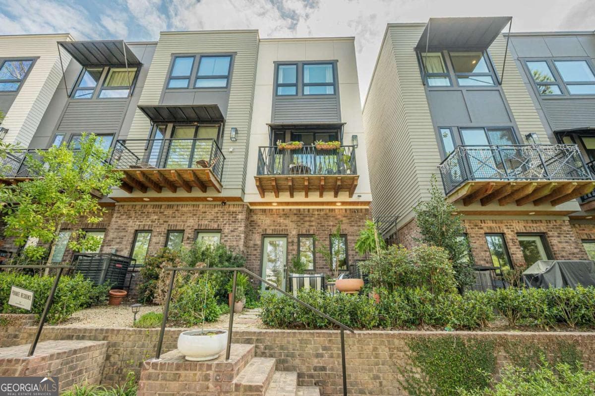 2199 Lenox Ne Rd 7 — photo 1