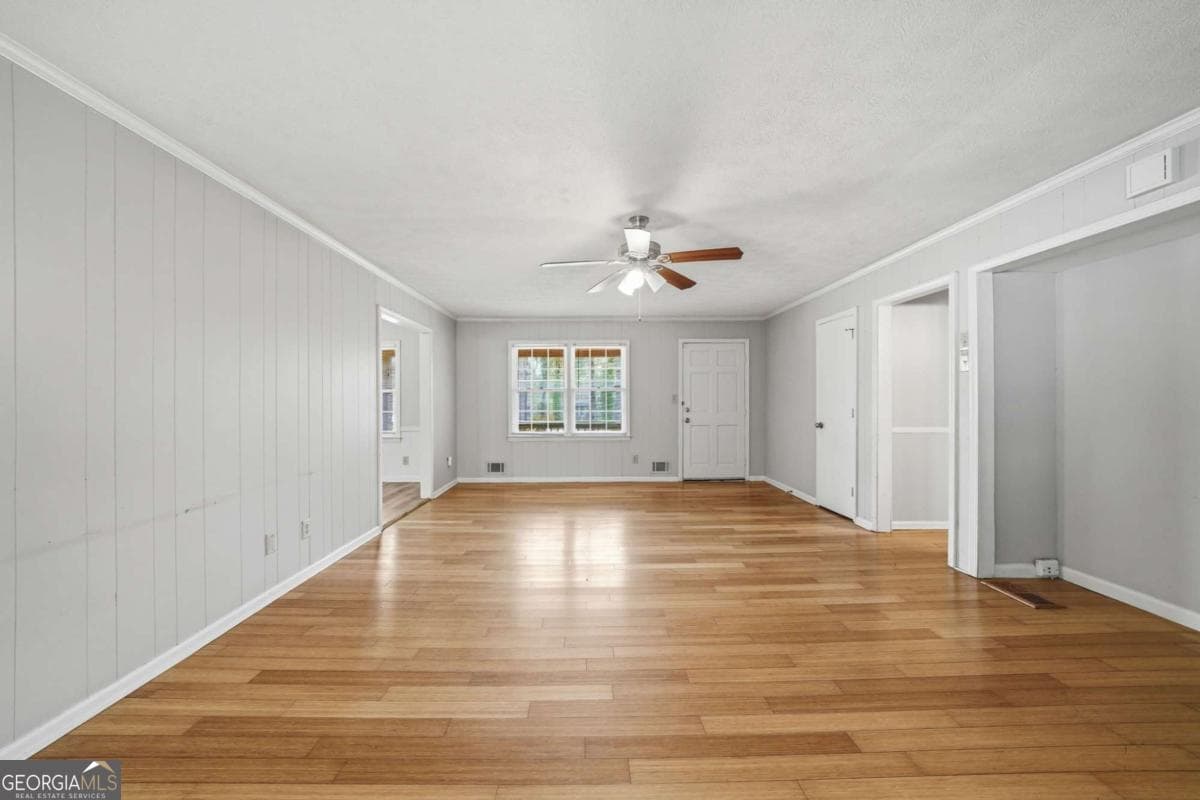 2937 Pebble Ln — photo 2