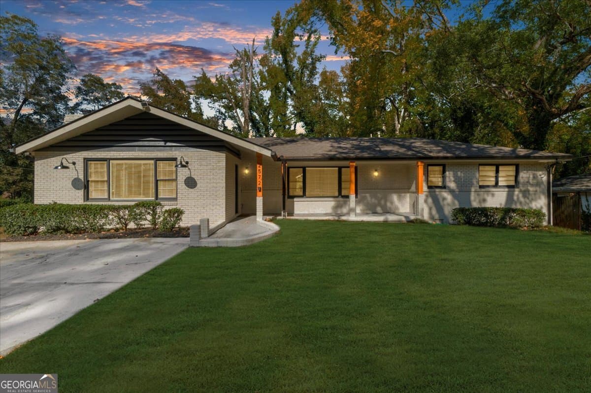 2572 Tyler Way — photo 2