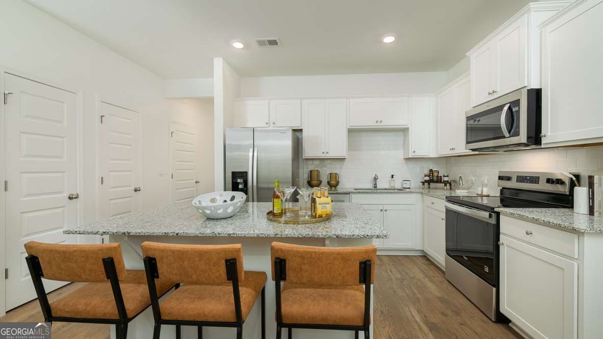 2296 Jamin Bend 24 — photo 1