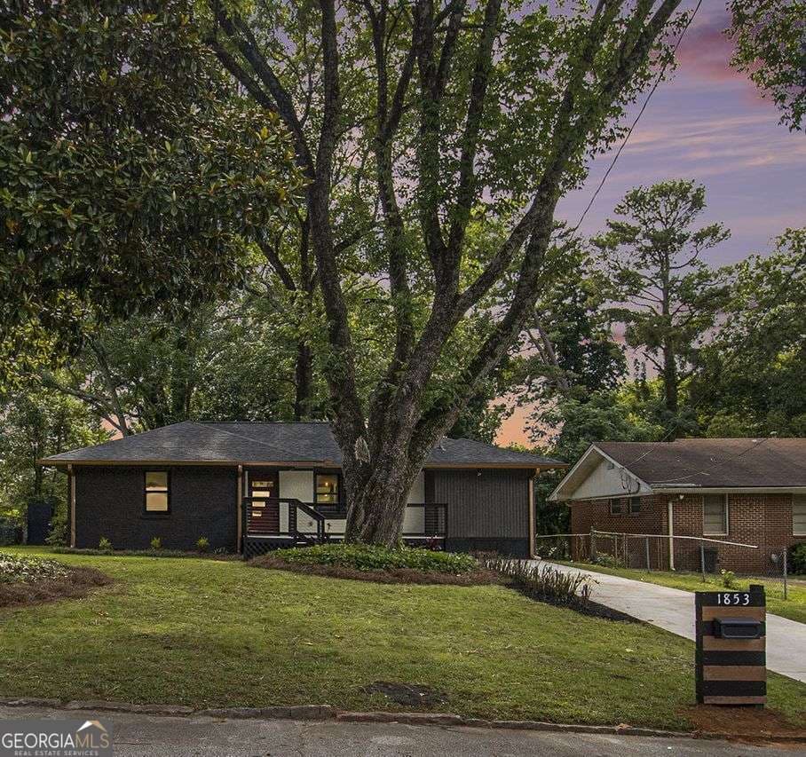 1853 Pinedale Pl — photo 1