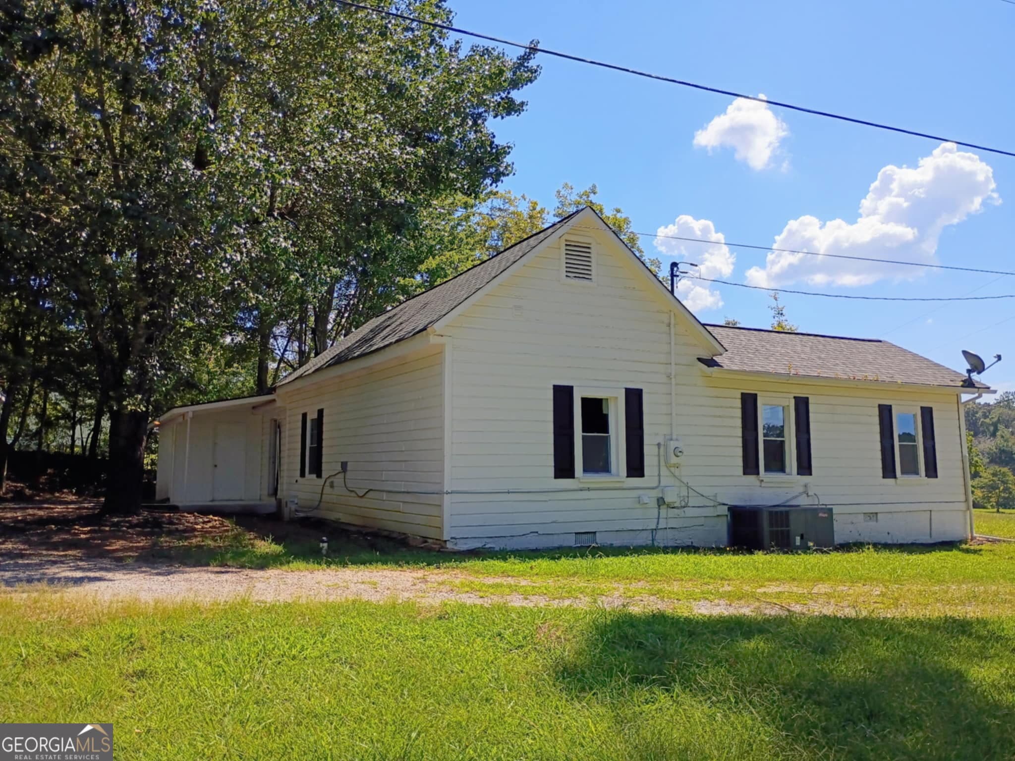 4022 Sutton Rd — photo 2