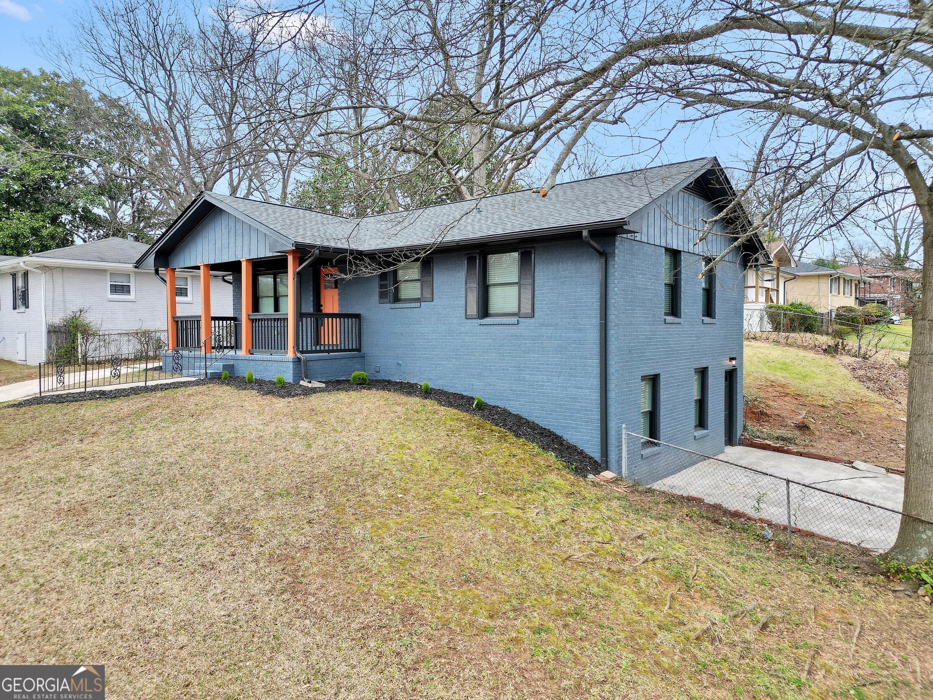 2940 Harris St — photo 2