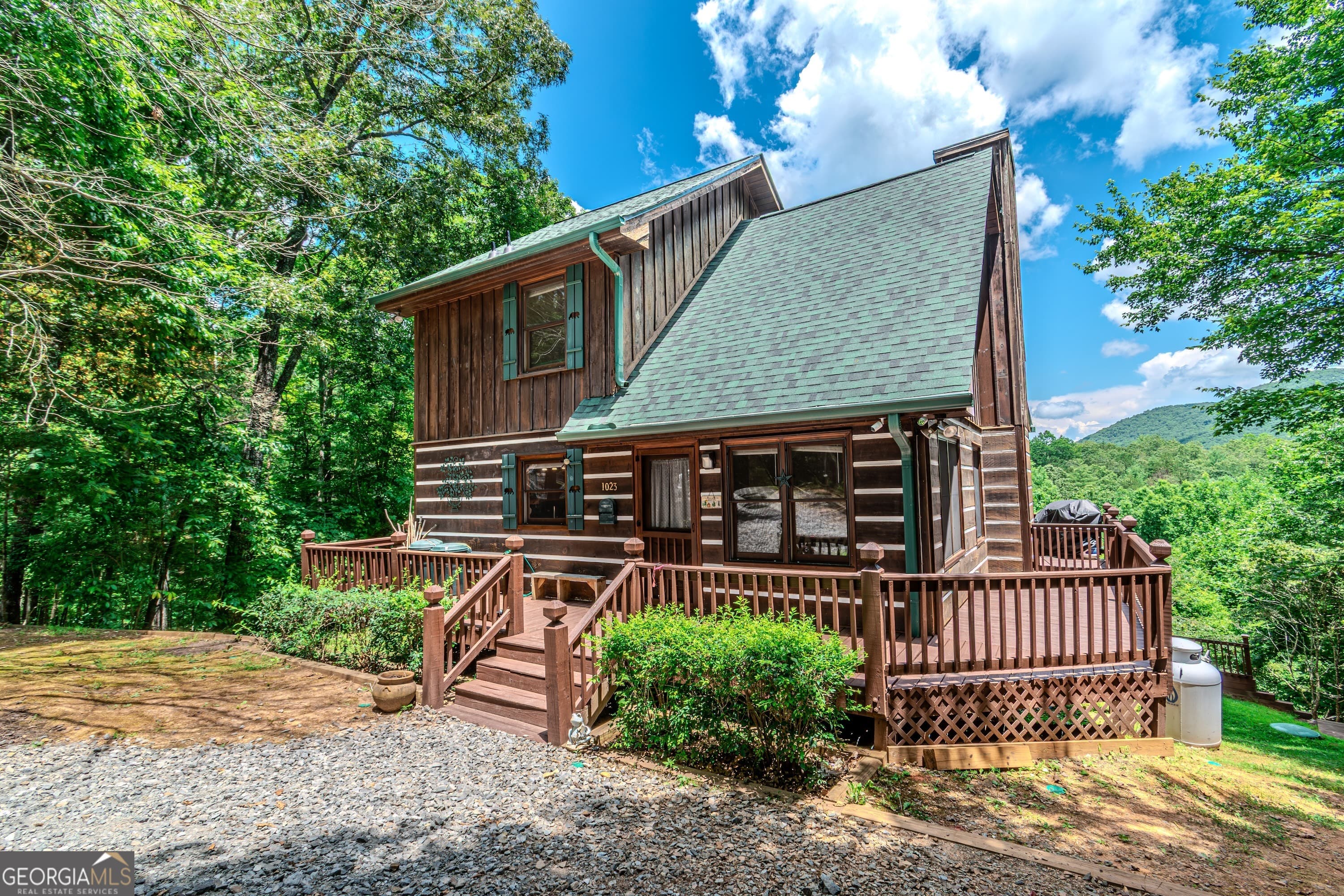 1023 Knollwood Rd — photo 1