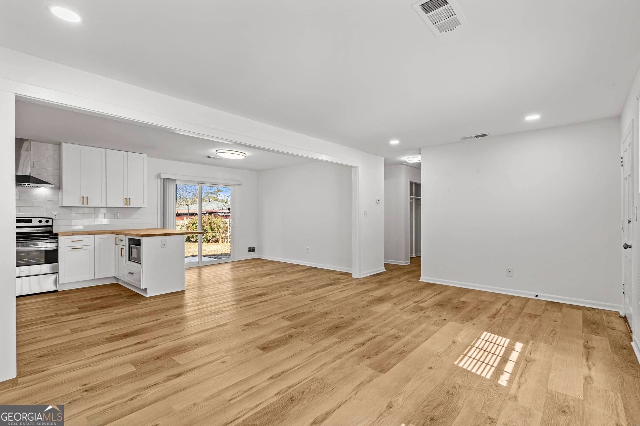 3993 Brookcrest Circle — photo 2