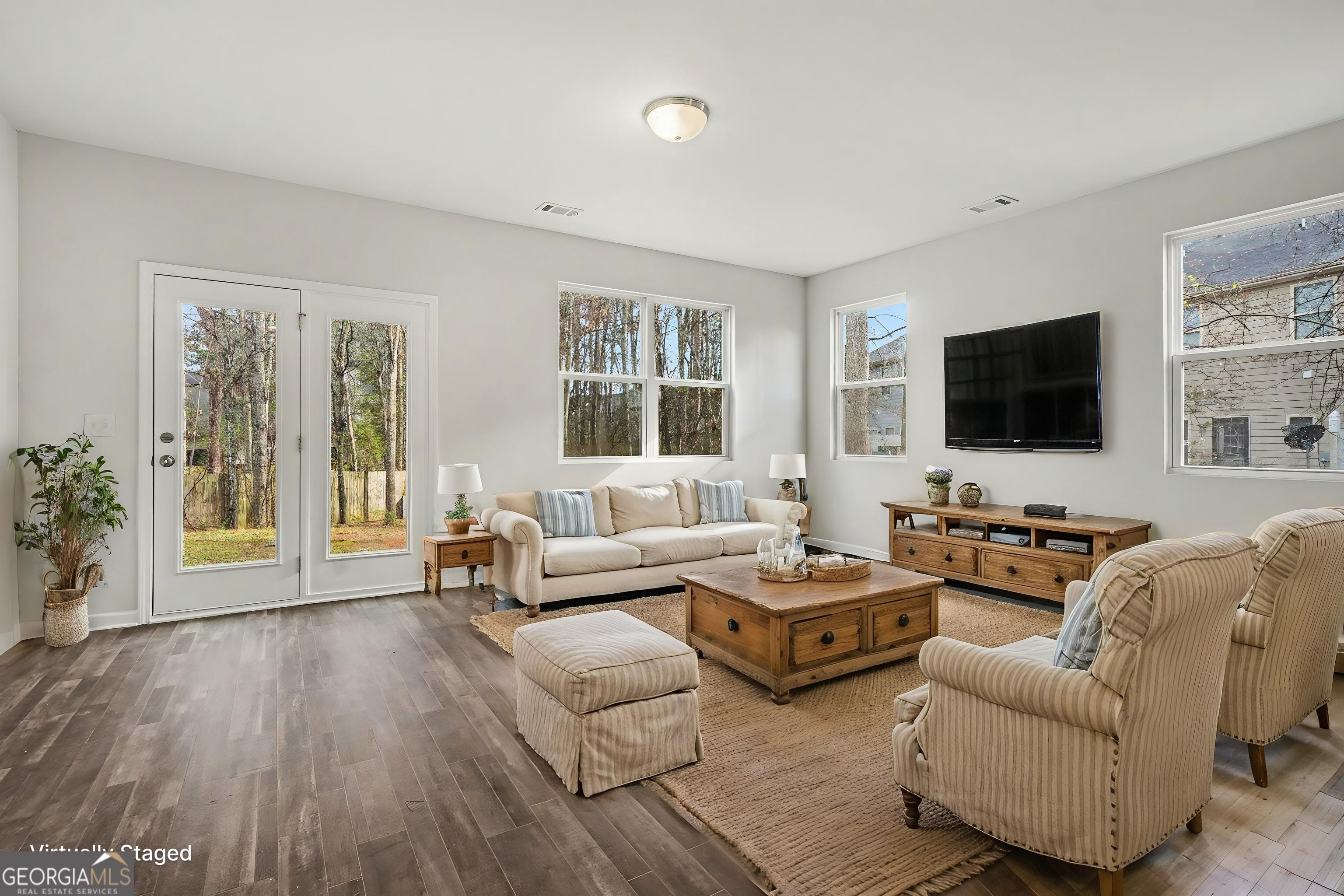 2332 Mckenna Square Dr — photo 2