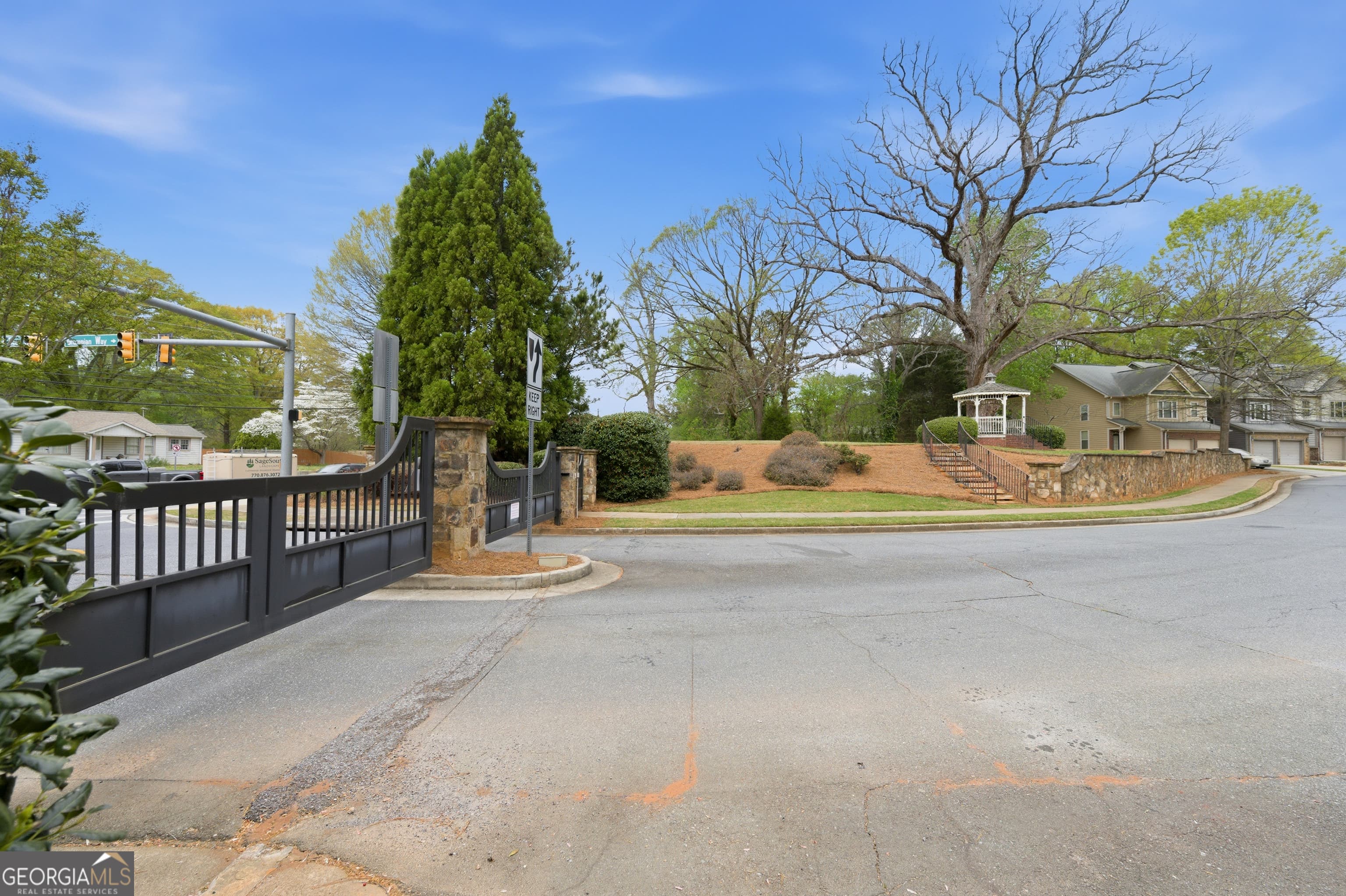 20 Grampian Way 4 — photo 2