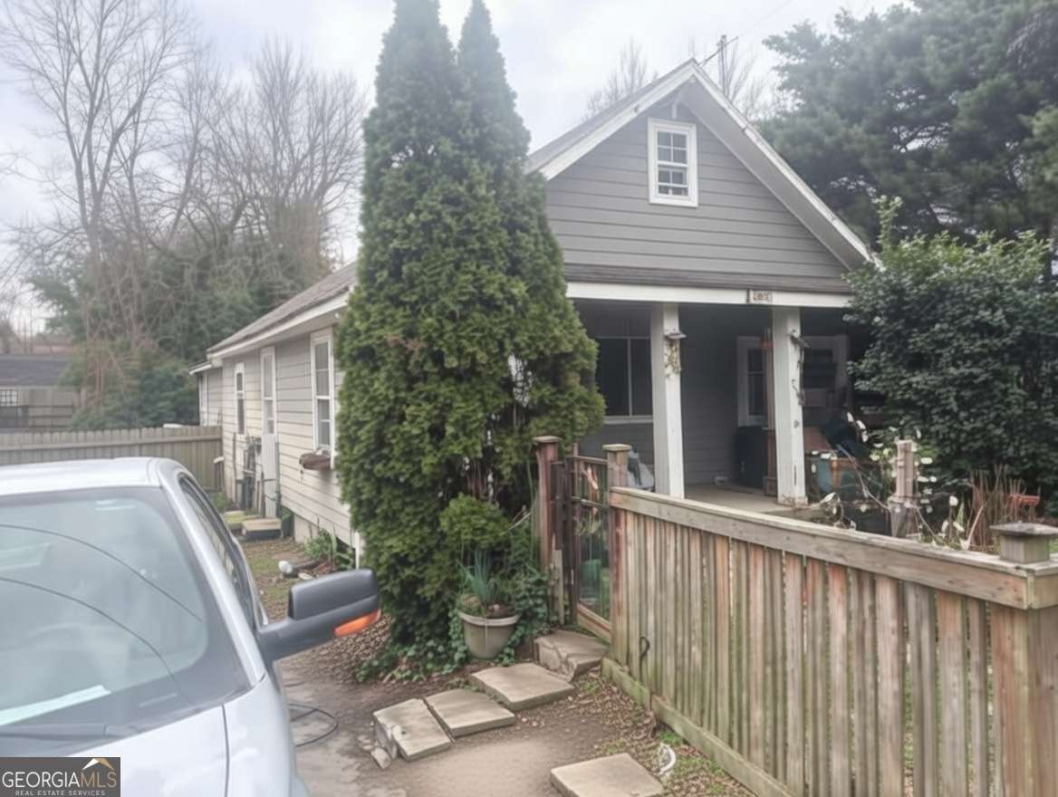 251 Farrington Se Ave — photo 1