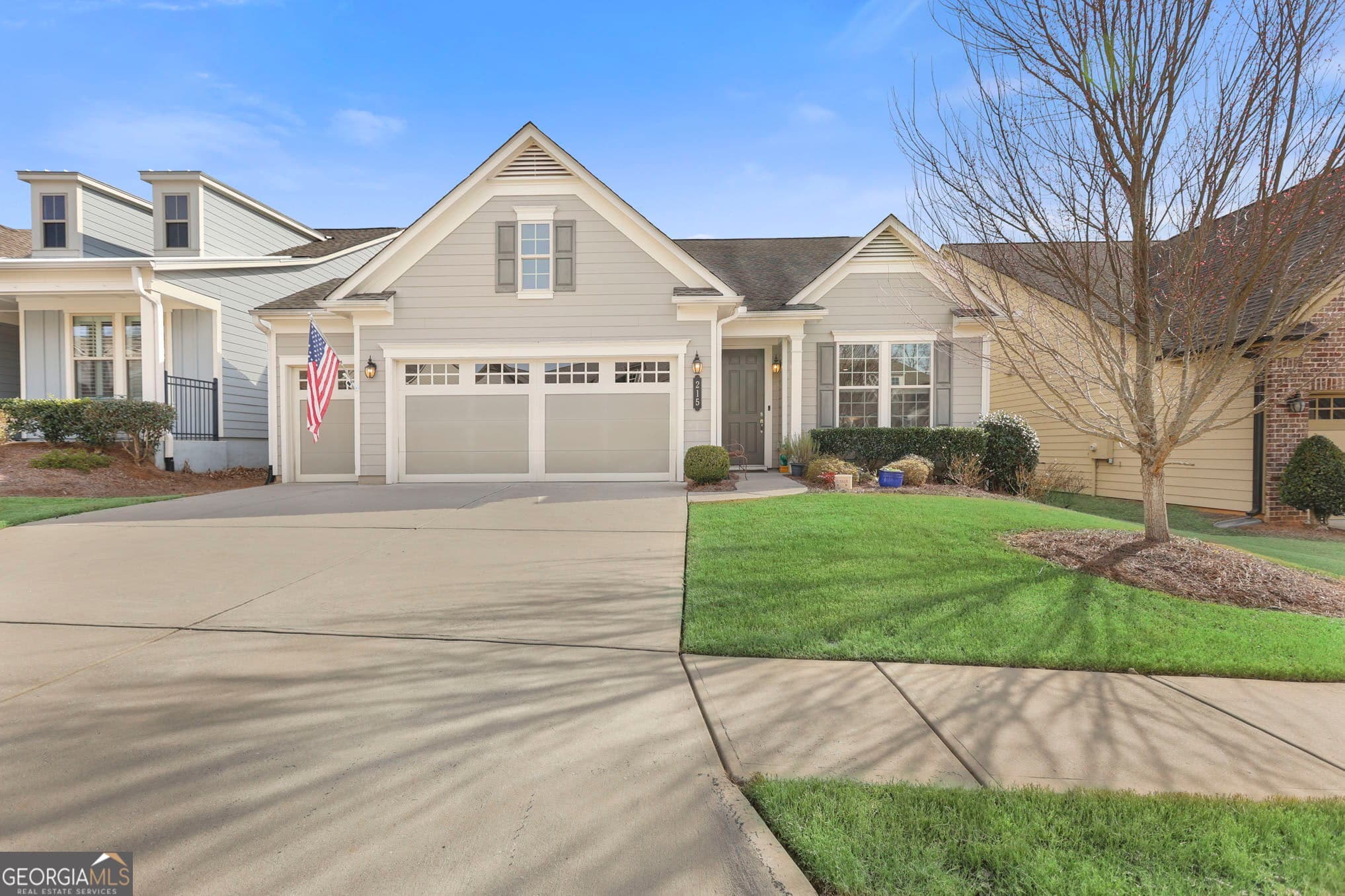 215 Spruce Pine Circle — photo 1