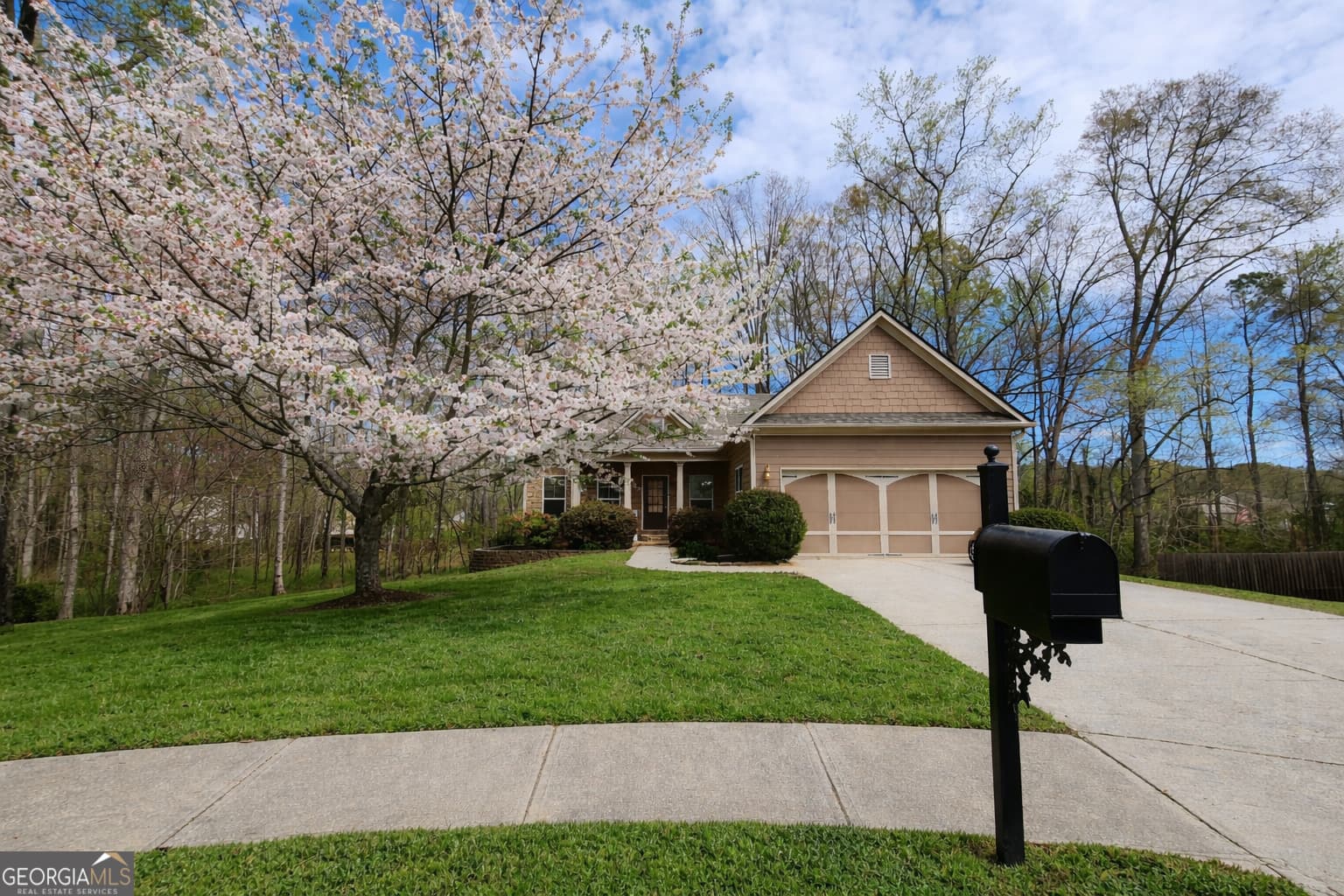 53 Bobbin Ct — photo 1