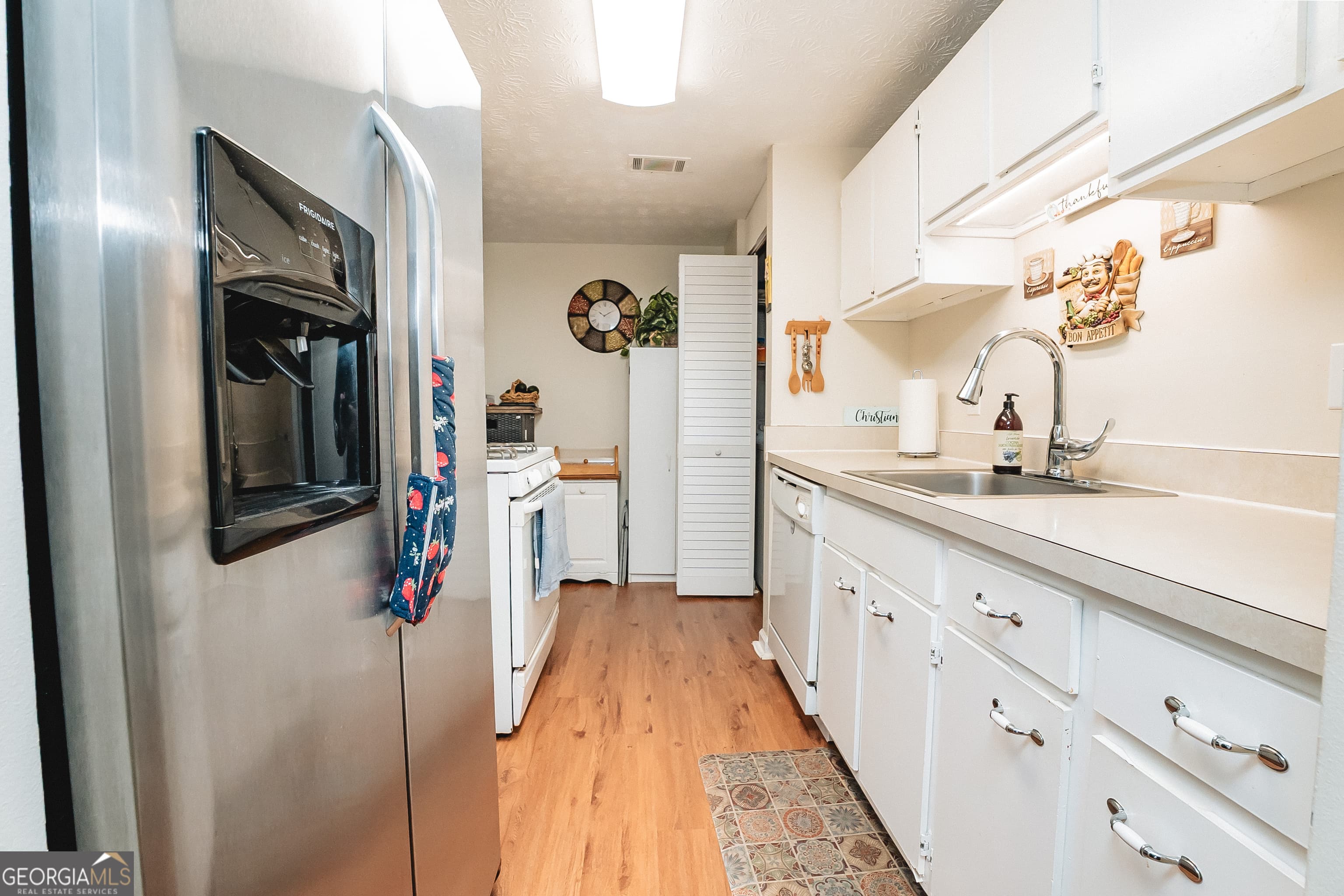 3184 Newcastle Way — photo 36