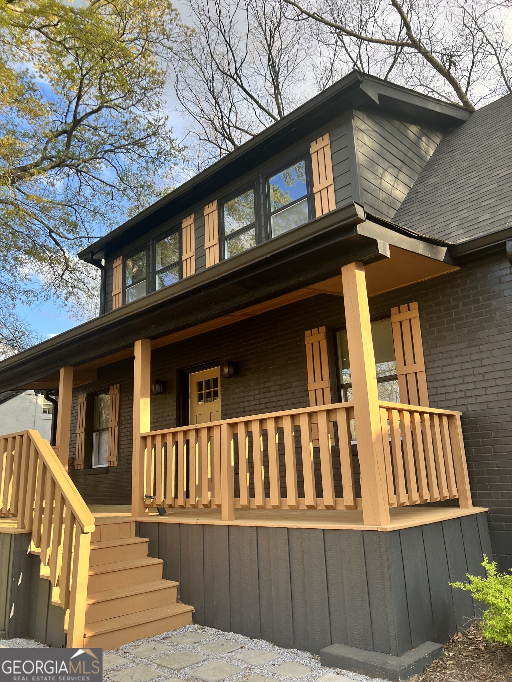 2455 Lynn Iris Dr — photo 1