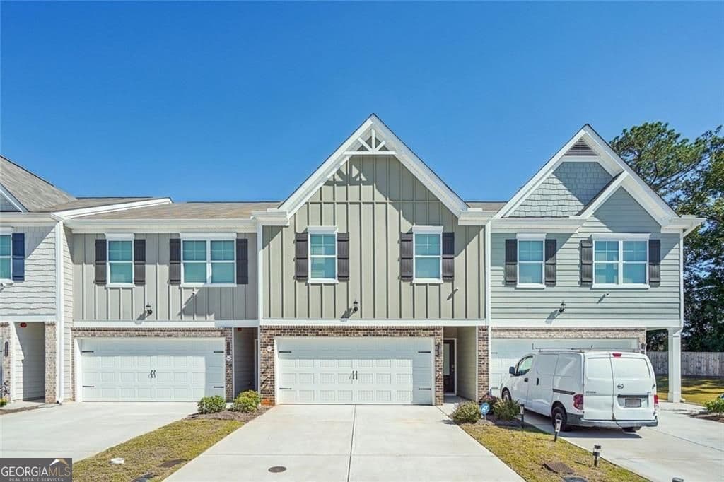 11692 Mendenhall Ct — photo 1