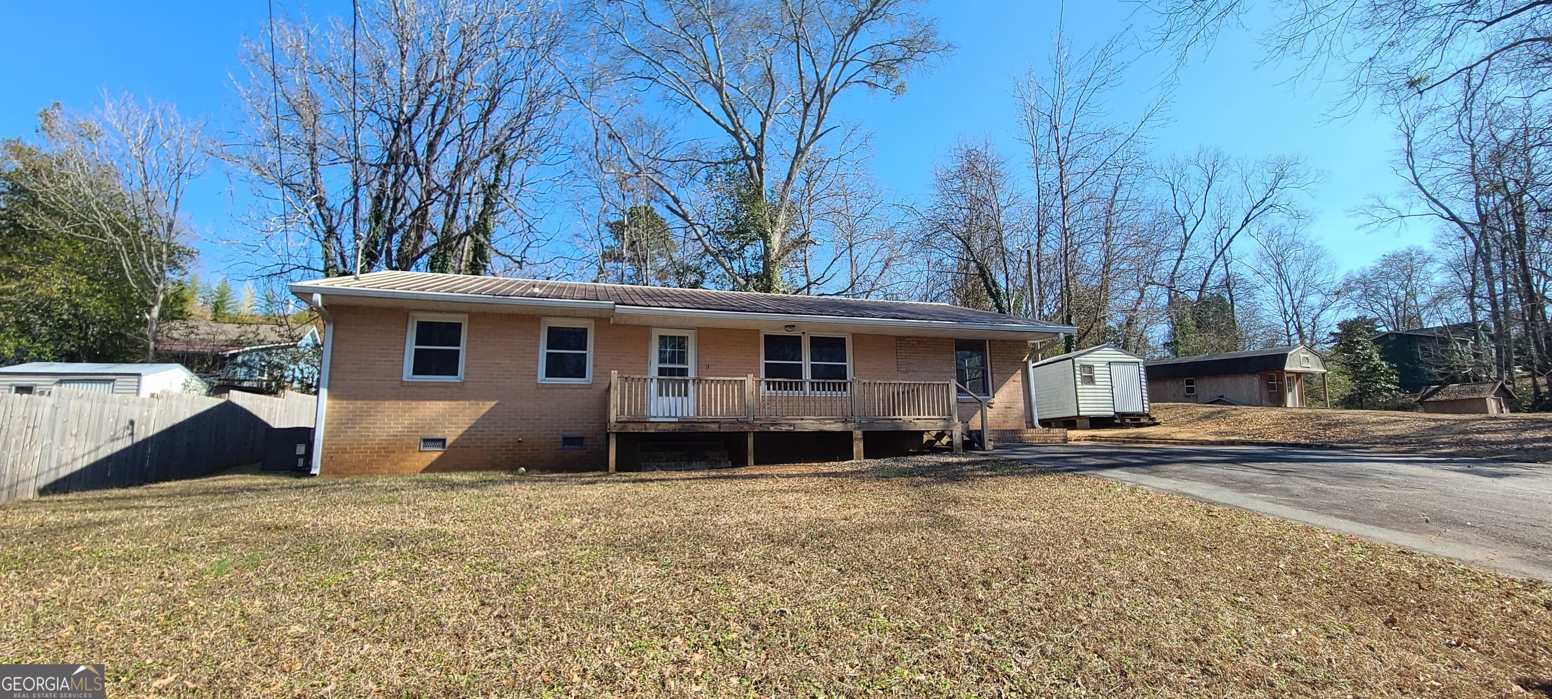 4 Hollis Heights — photo 2