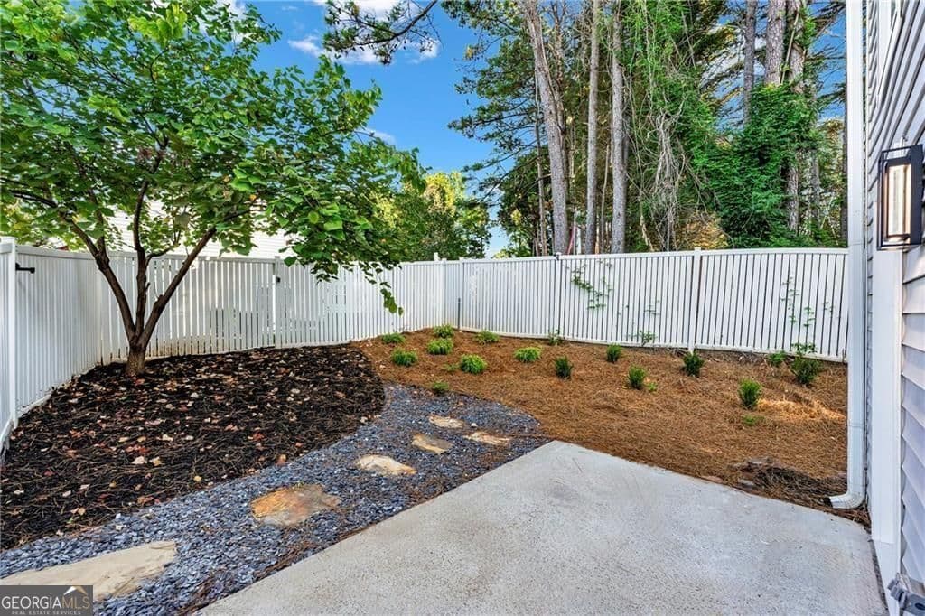 208 Chelsea Ct — photo 33