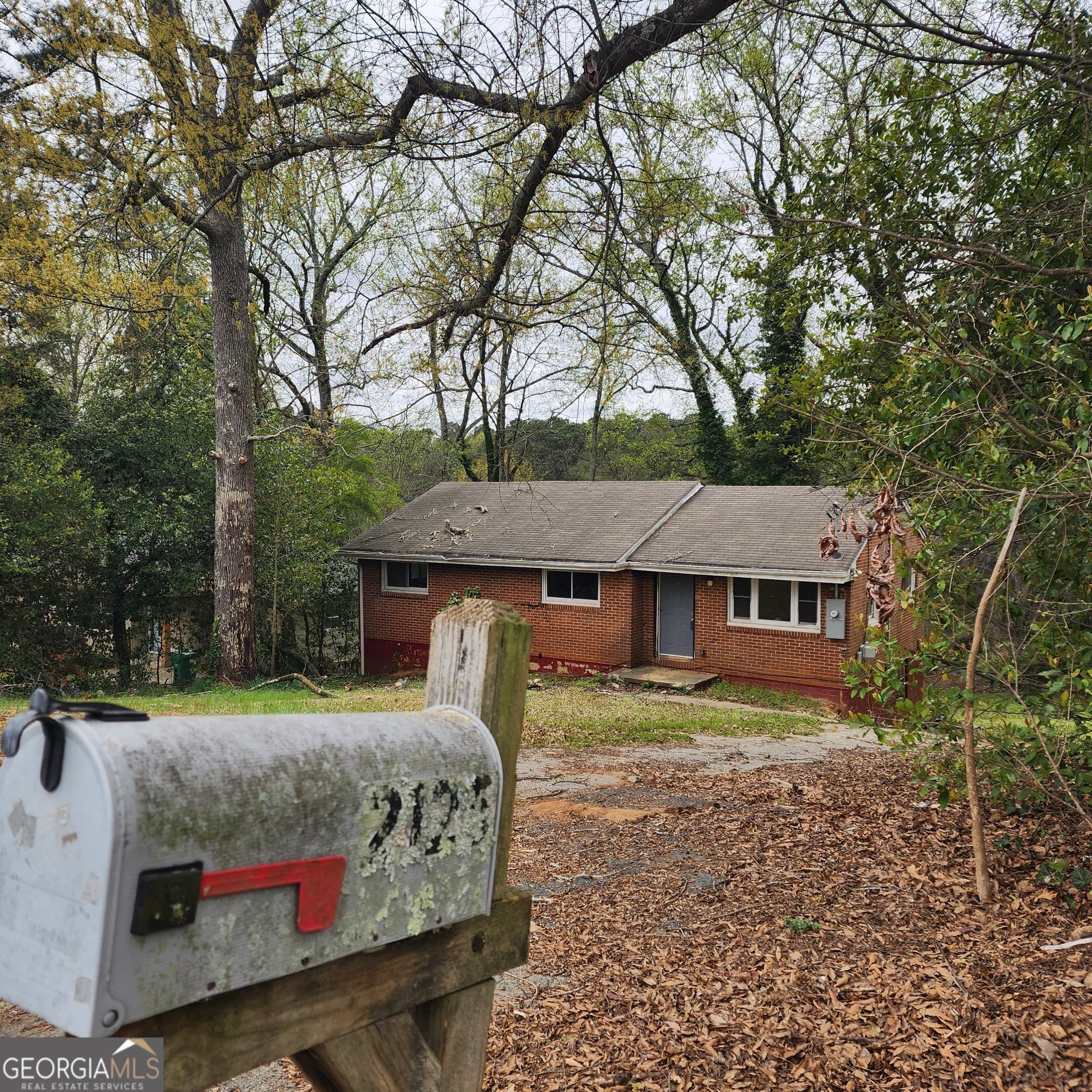 2125 Glendale Dr — photo 2