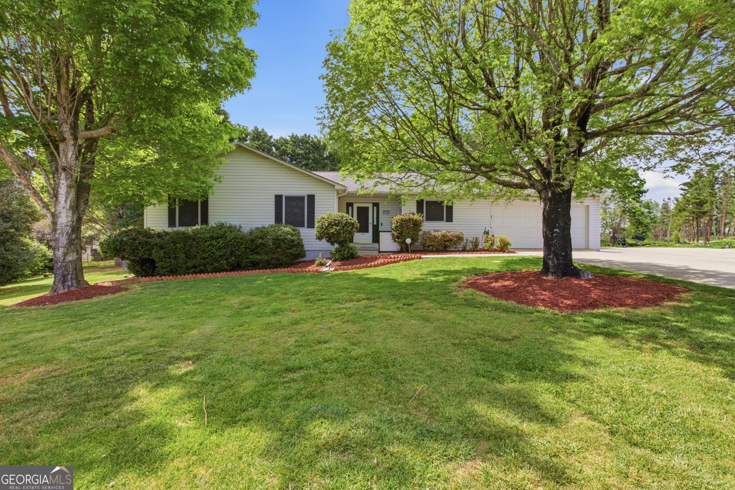 3941 Summit Chase — photo 1