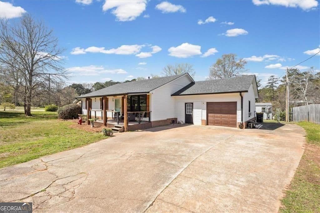 16 Windsor Way — photo 2