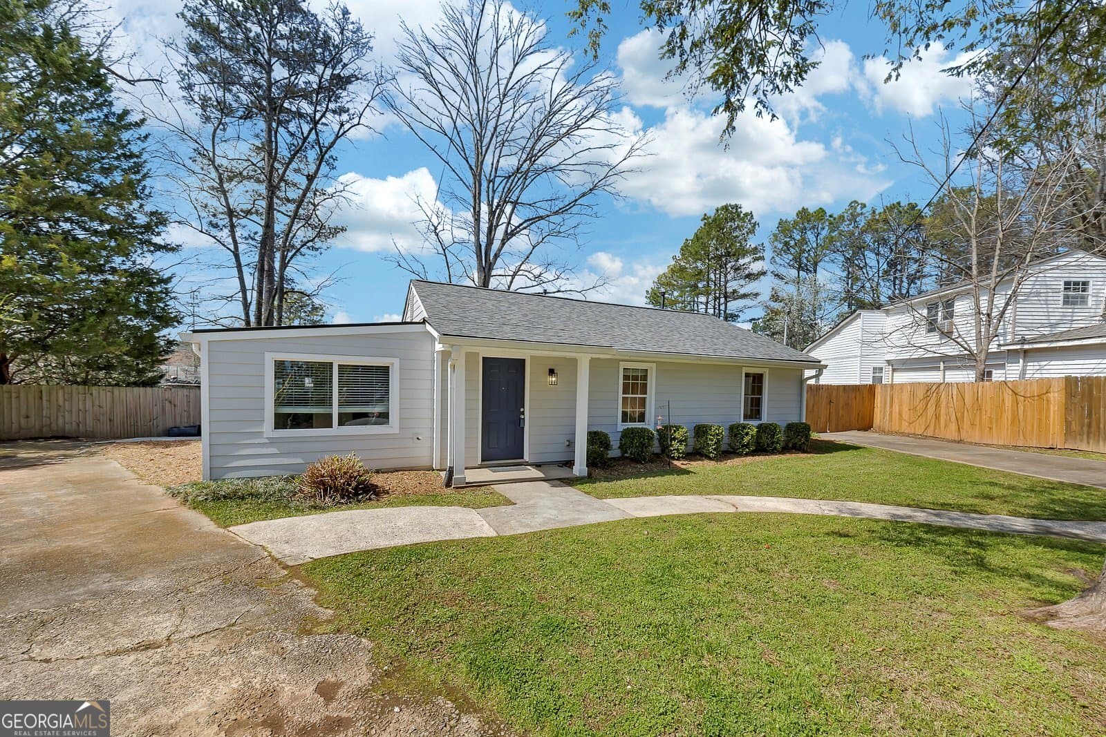 3940 Forrest Ct — photo 1