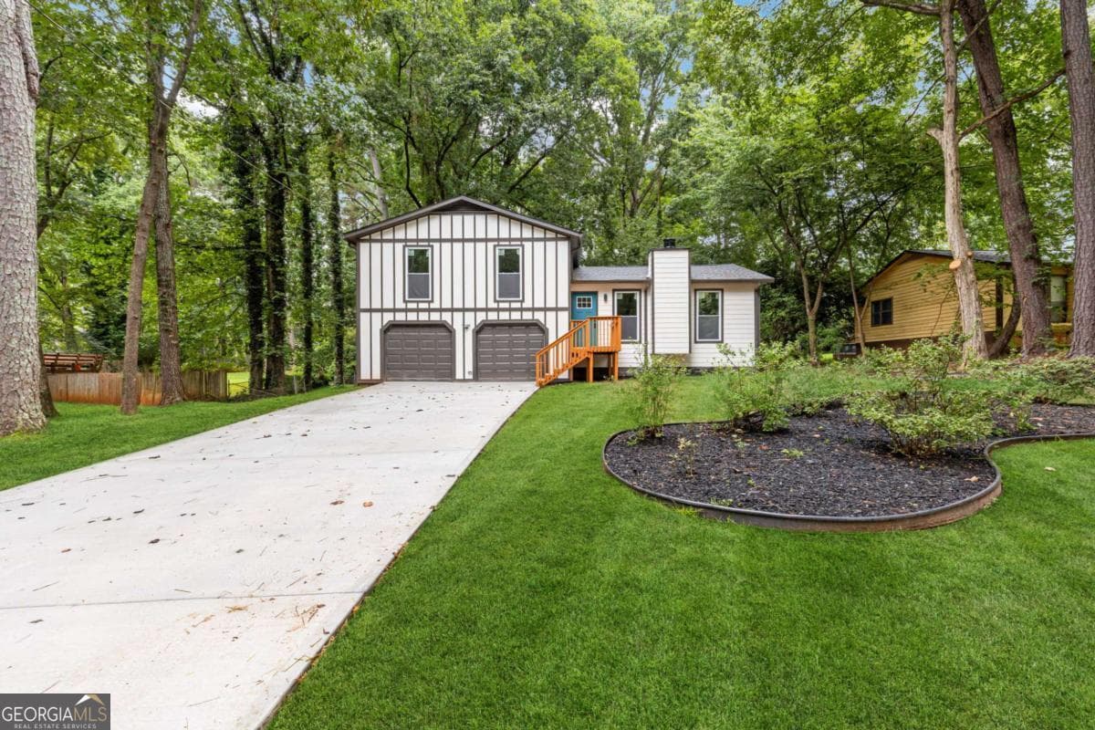 1097 Wildwood Ln — photo 1