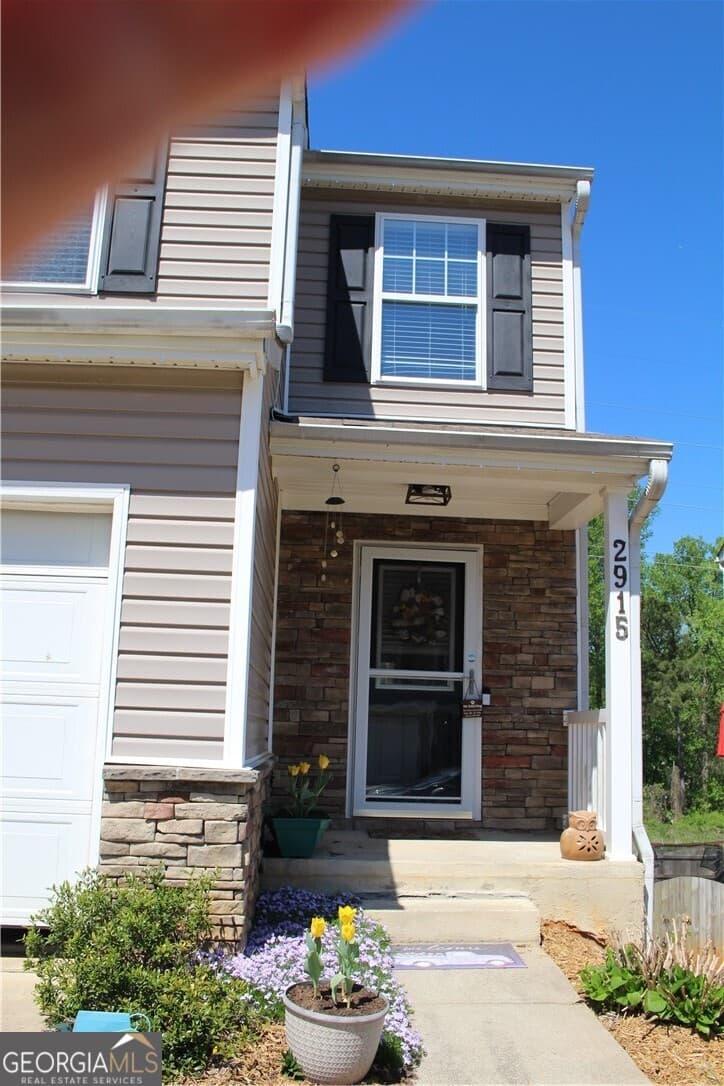 2915 Englewood Dr — photo 2