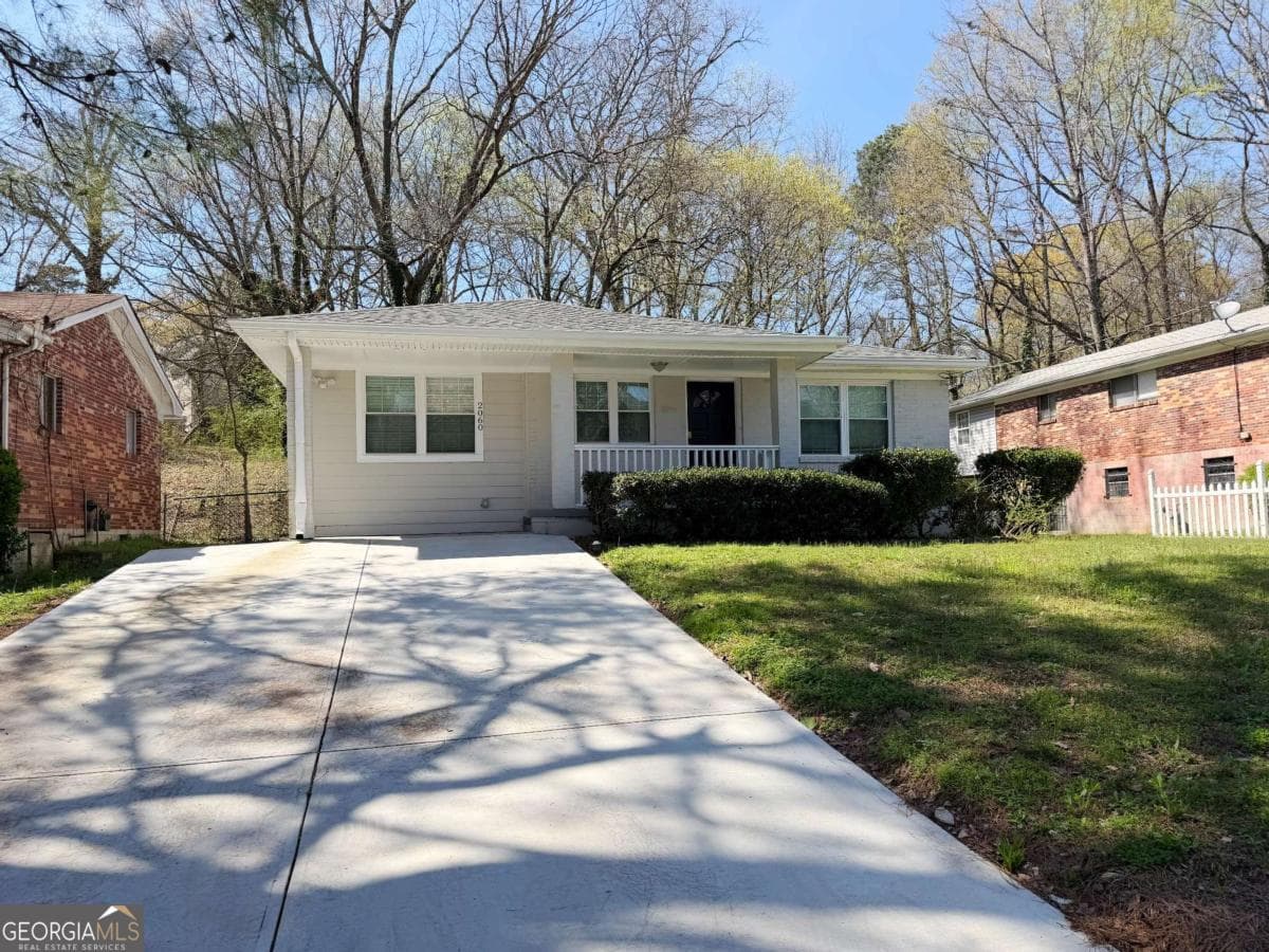 2060 Claude Nw St — photo 2