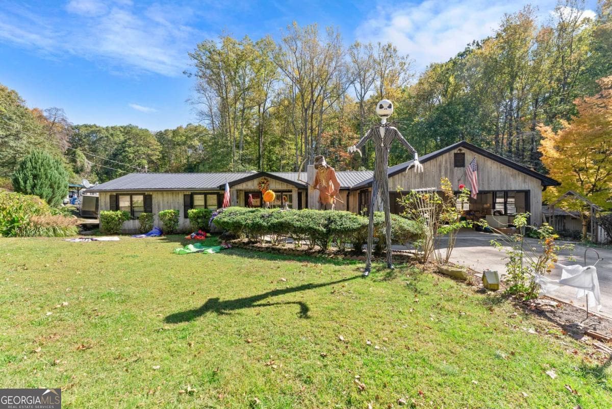 221 Shallowford Dr — photo 2