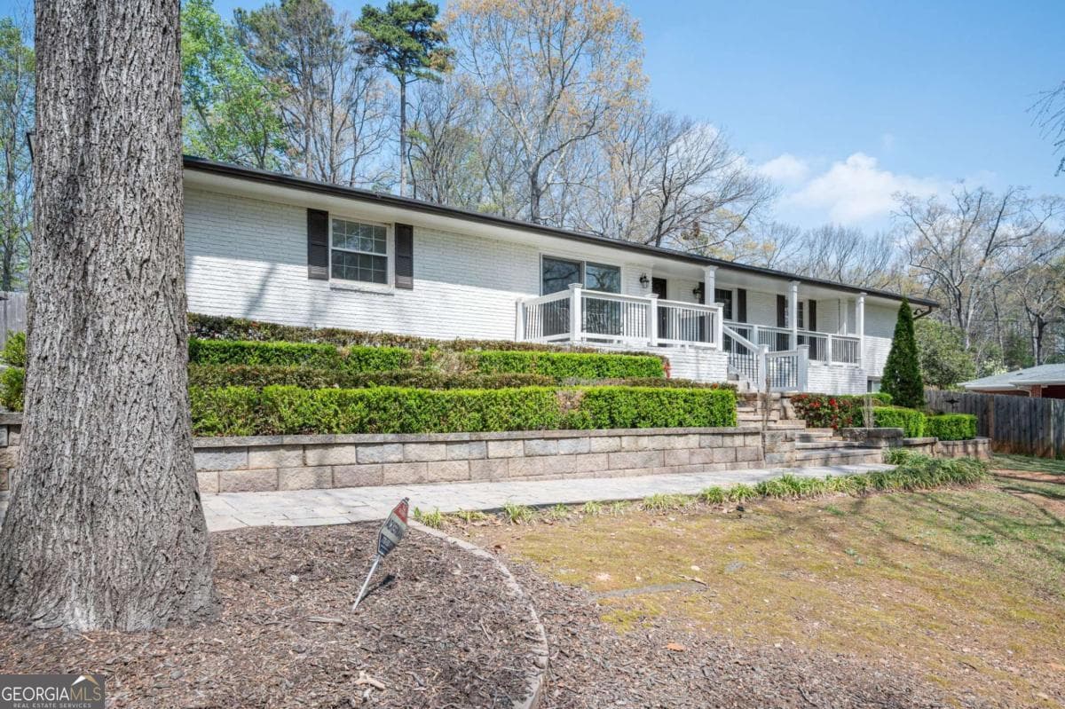 620 Spalding Dr — photo 2