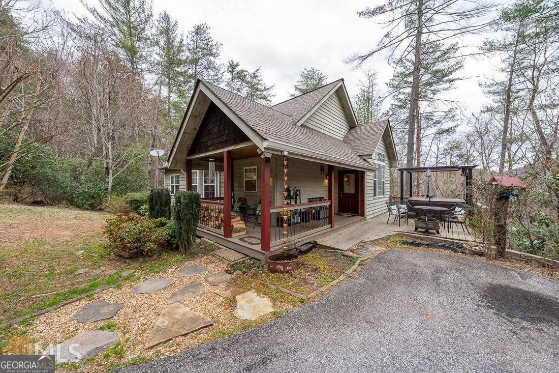 195 Orme St — photo 1