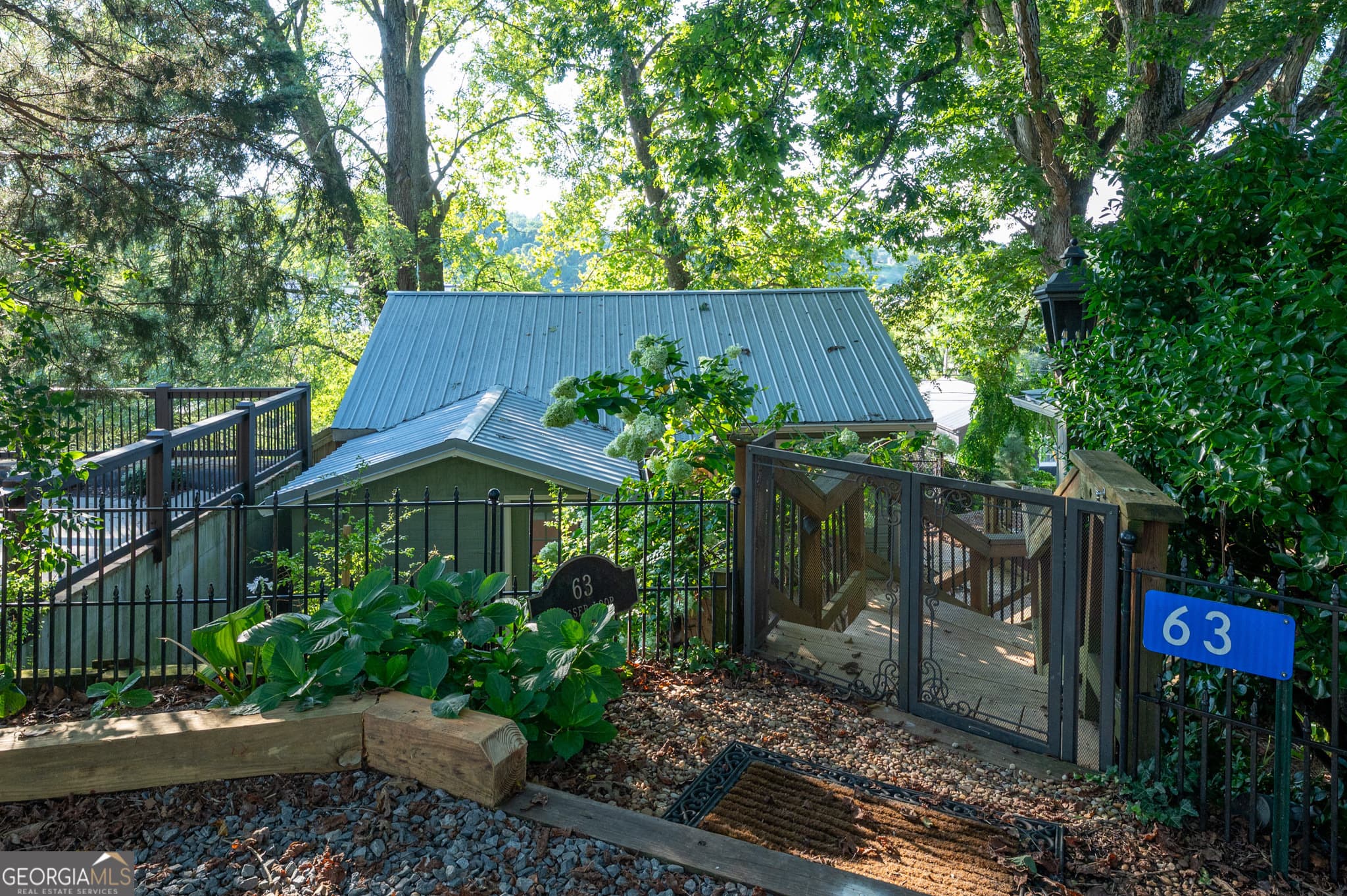 63 Messer Loop — photo 2