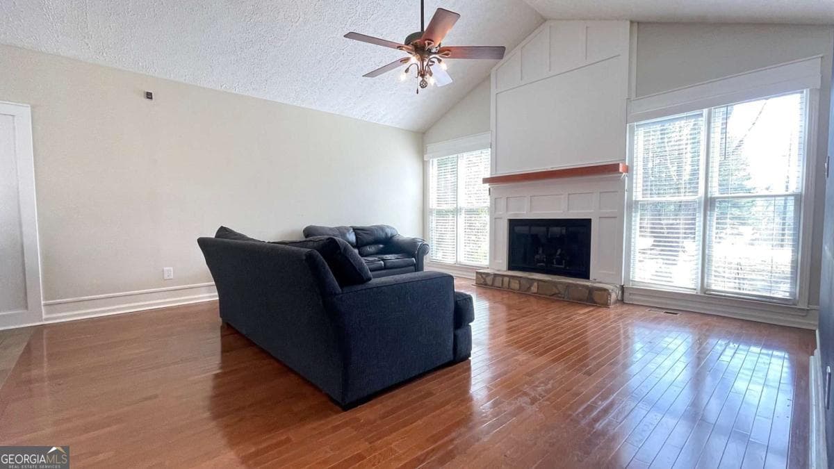 104 Paces Lakes Ridge — photo 2