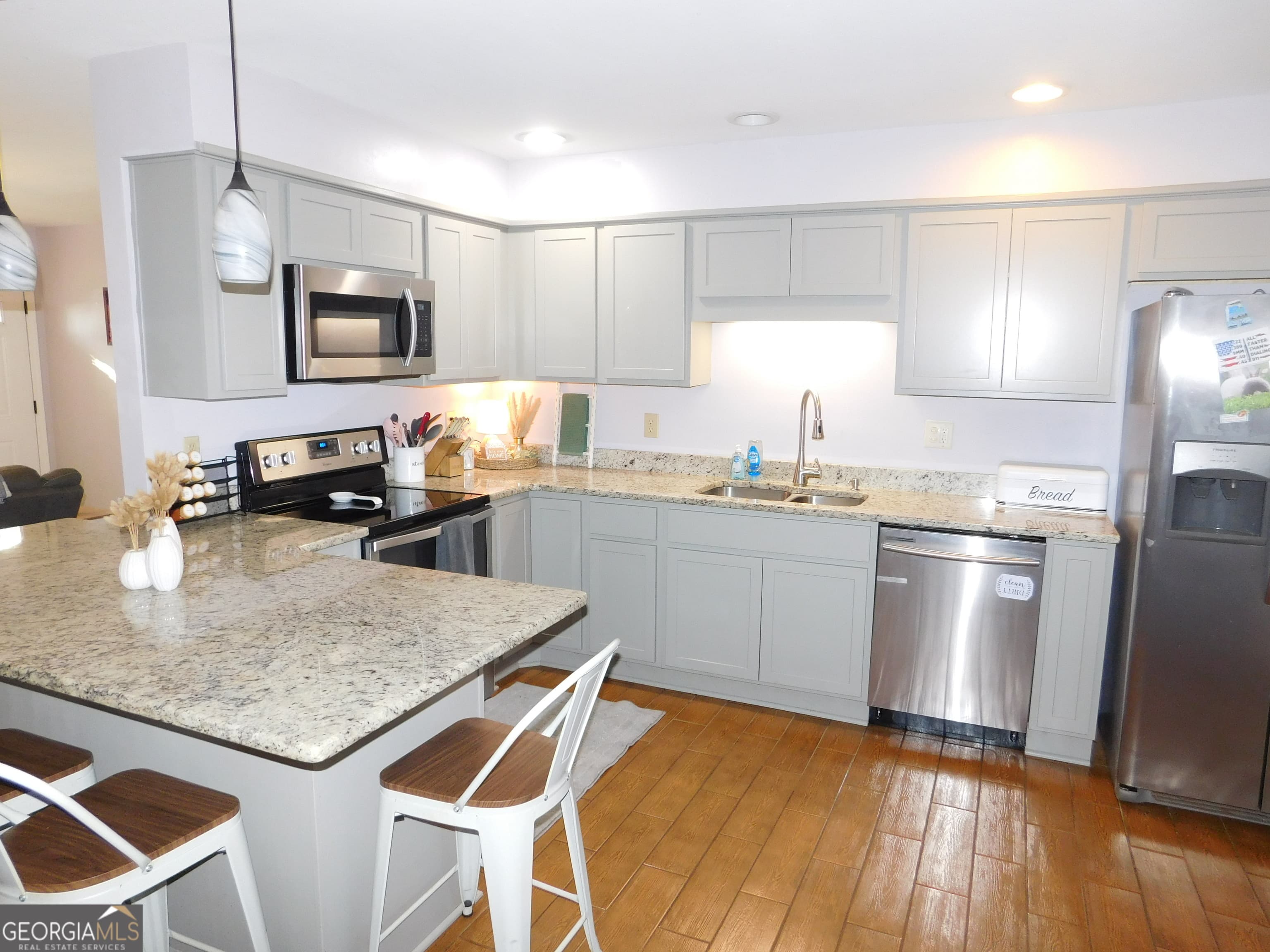 1040 Kirkland Rd — photo 2