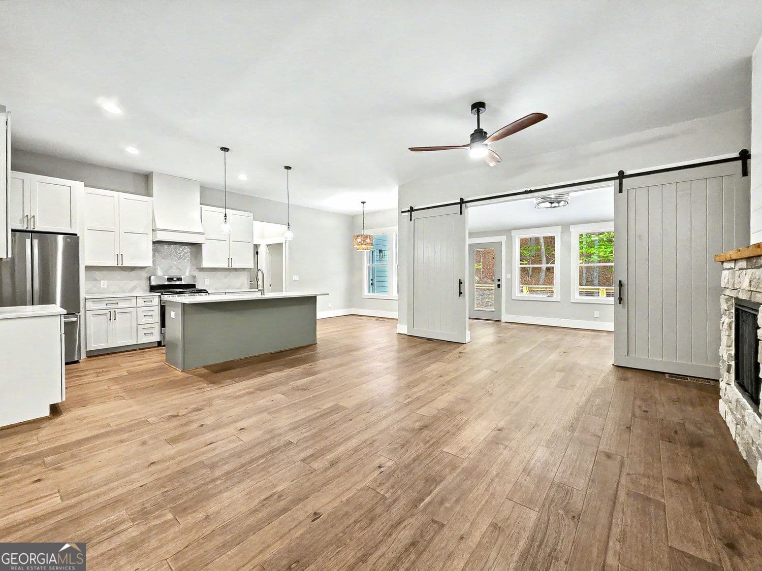 145 Jack Rabbit Dr — photo 2