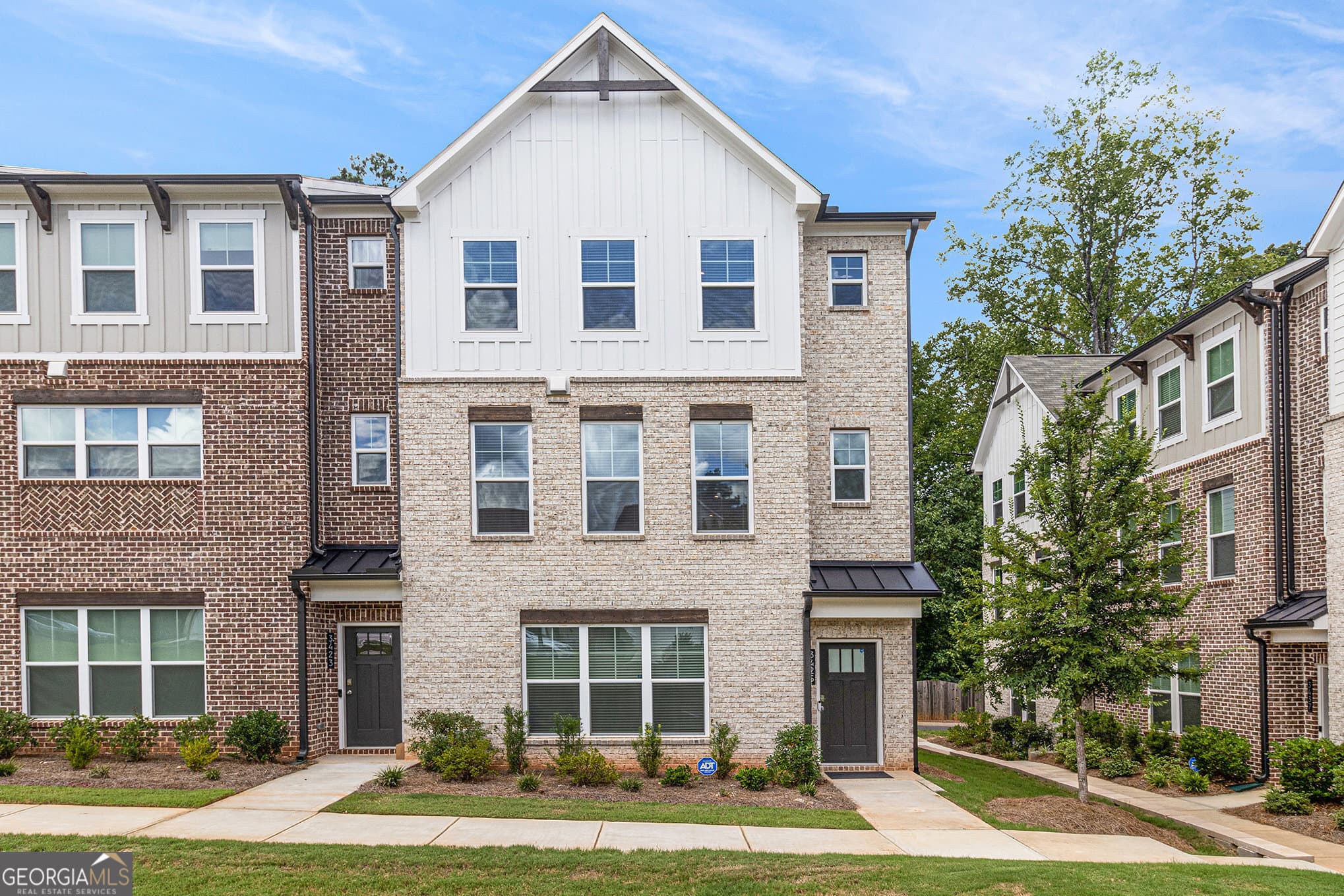 3425 Catalan Alley — photo 1