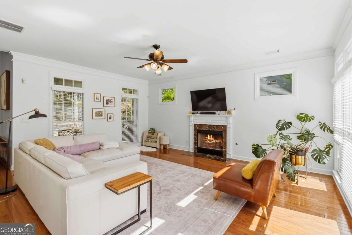 680 Village Crest Dr — photo 2