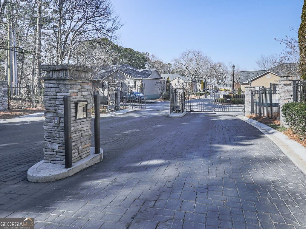 1708 Brighton Point — photo 31