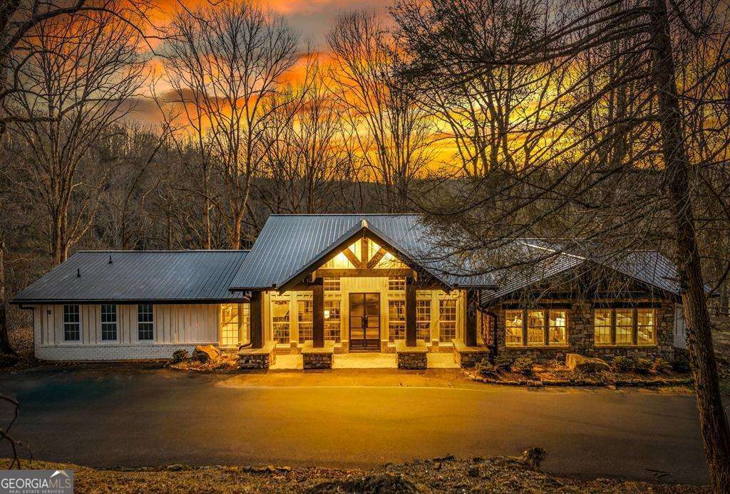 166 Red Oak Ln — photo 1