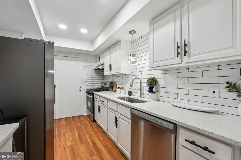 6851 Roswell Rd N-20 — photo 2