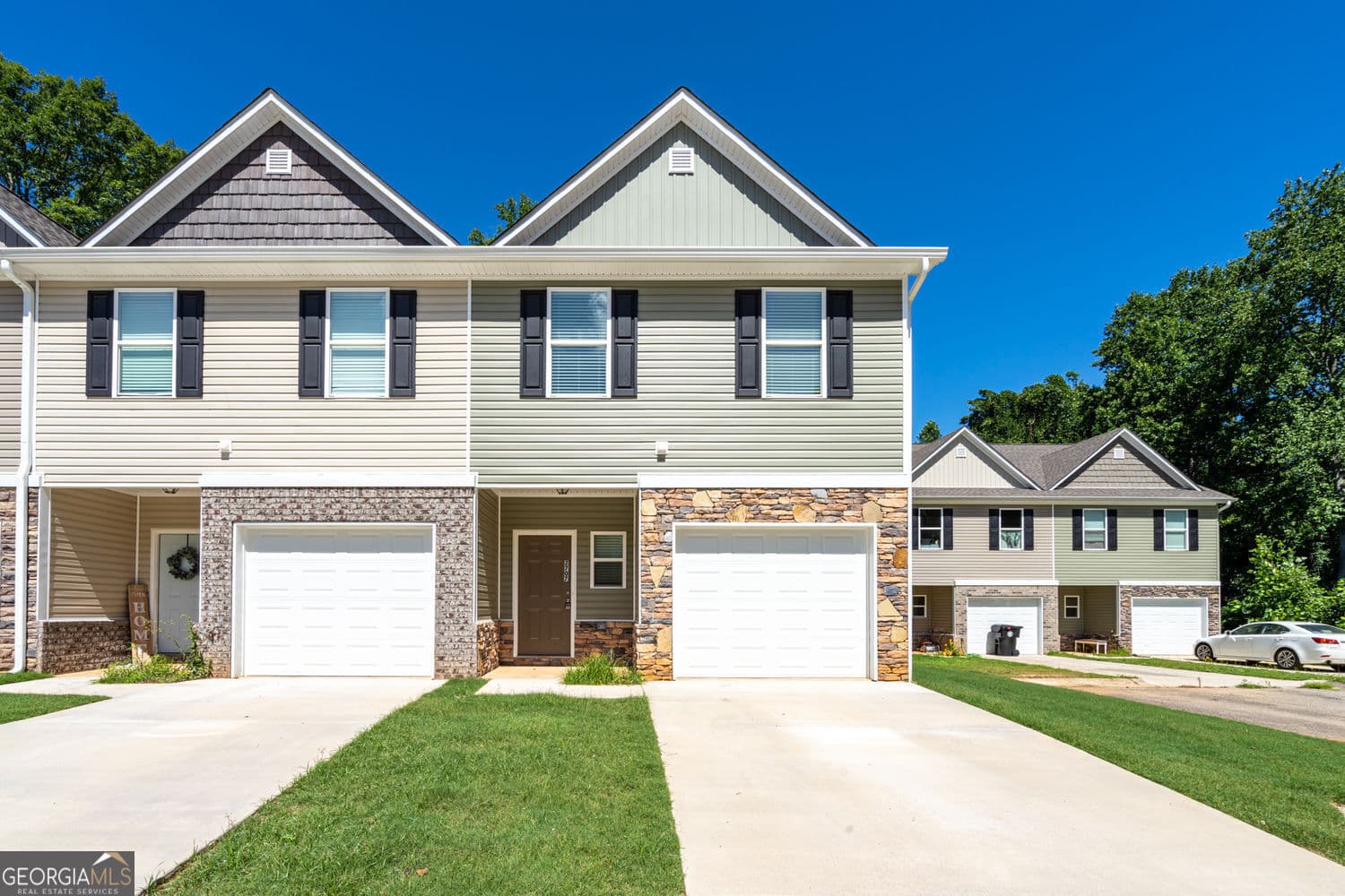 2707 Hickory Ln — photo 1