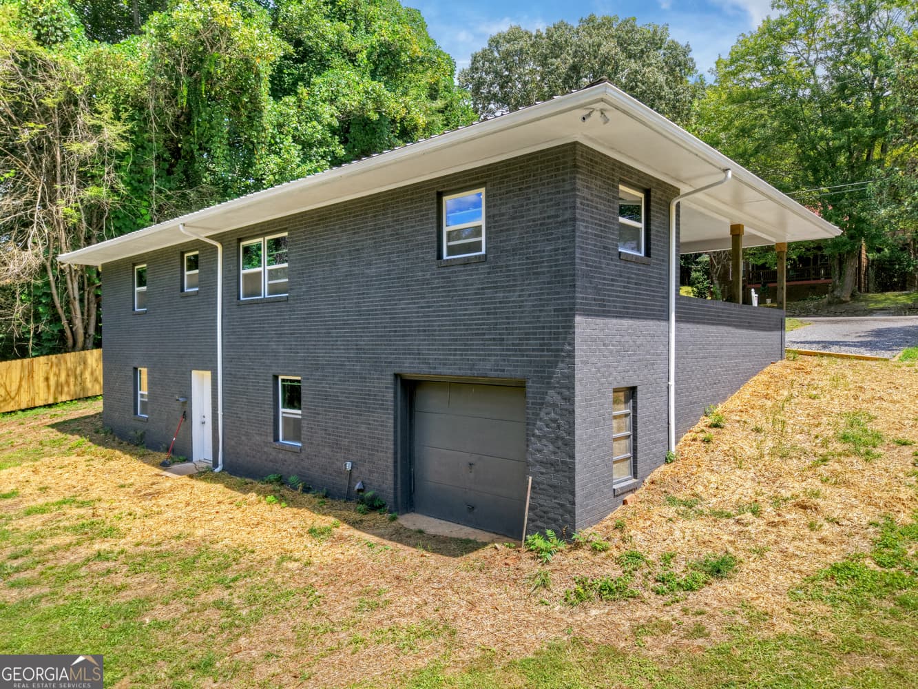 428 Kingtown St — photo 35